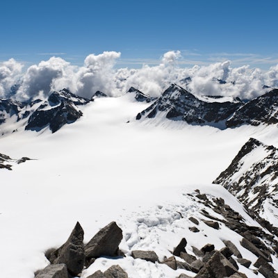 Bei einem Lawinenunglück in Südtirol sind drei deutsche Bergsteiger ums Leben gekommen. Das Unglück ereignete sich in den Ortler-Alpen. (Archivbild)