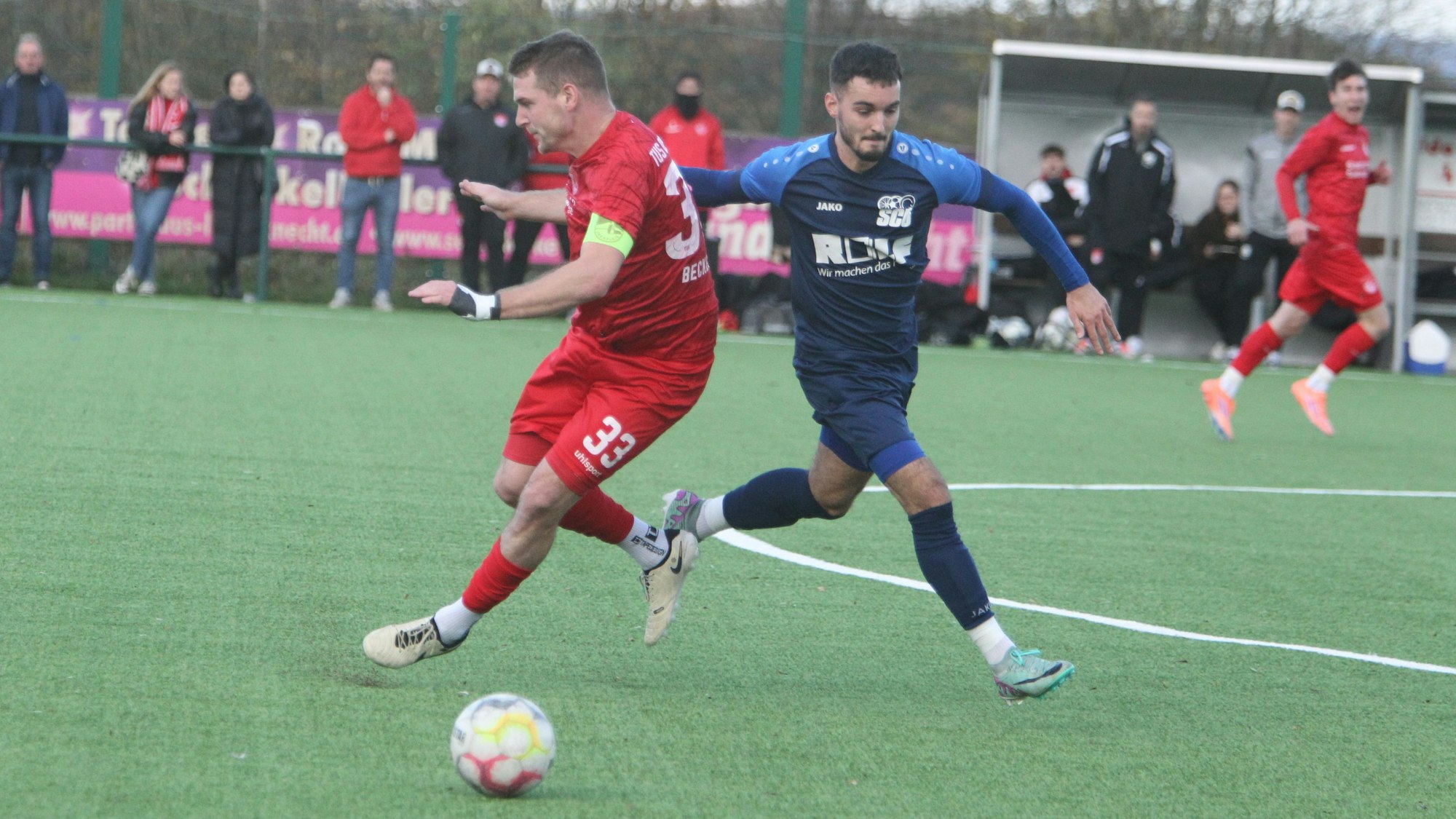 Adrian Hotel (rechts)