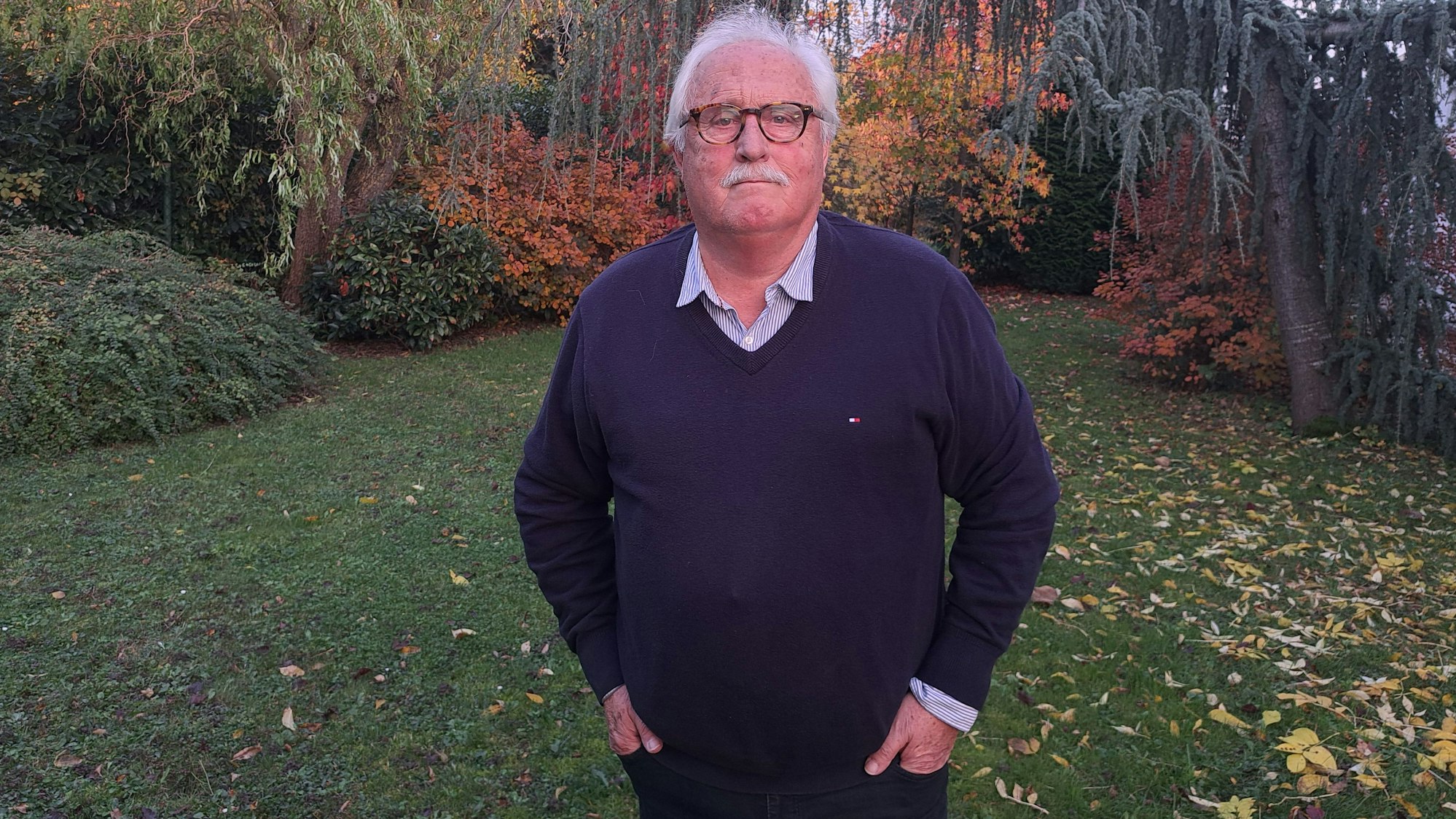 Friedrich Reusch, langjähriger Vorsitzender der SPD-Fraktion im Niederkasseler Stadtrat, zieht sich nach mehr als 40 Jahren aus der Kommunalpolitik zurück.