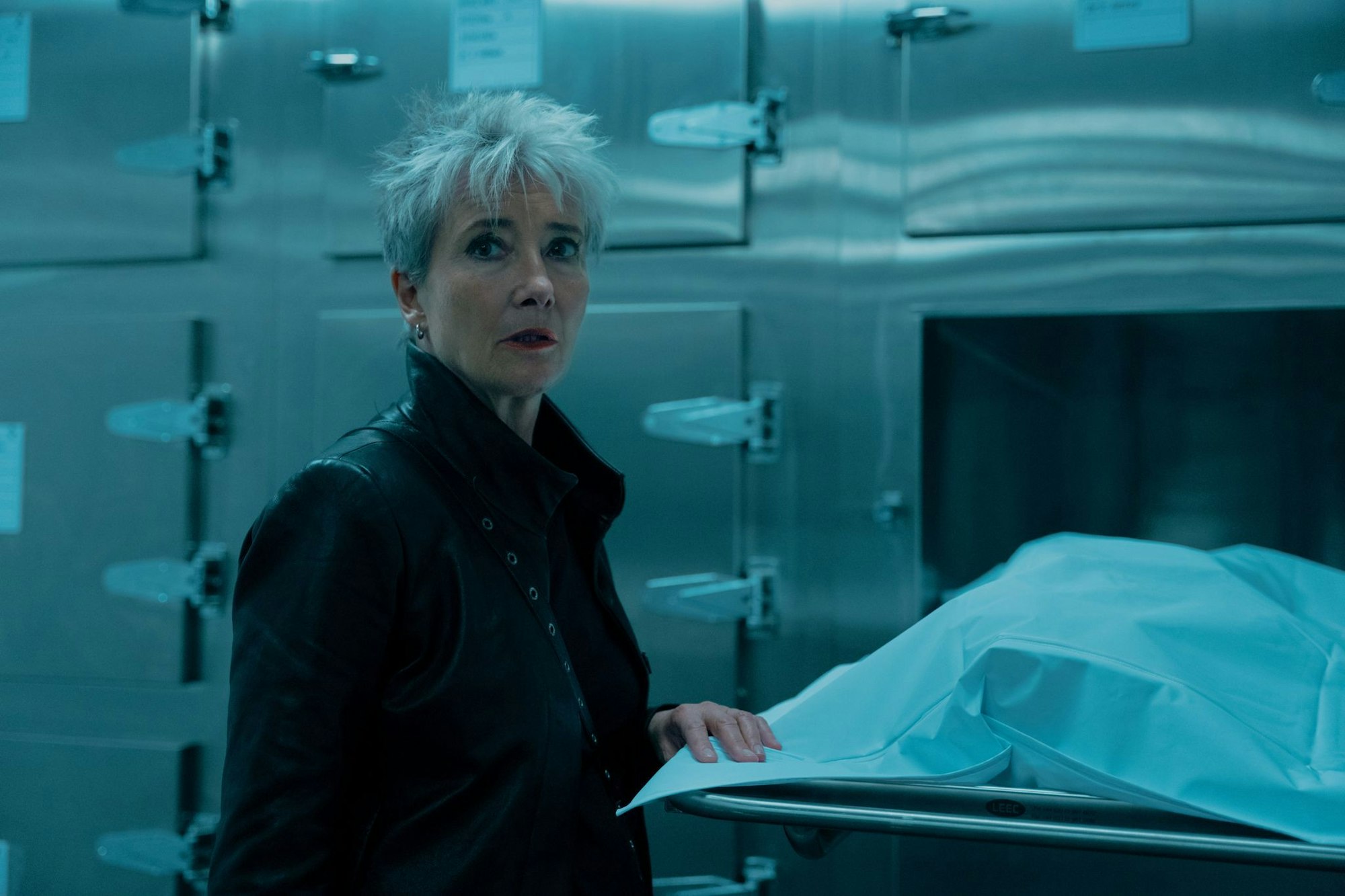 Schauspielerin Emma Thompson spielt in der Serie «Down Cemetery Road».