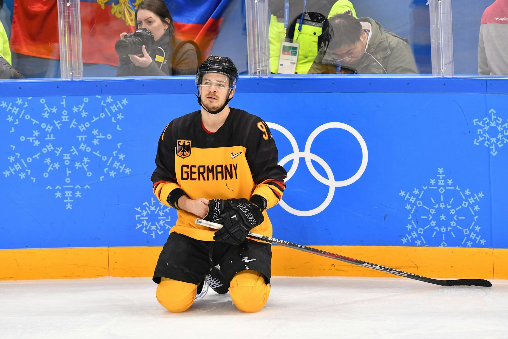 Bekommt der langjährige DEB-Kapitän Moritz Müller noch einmal die Chance, bei Olympia mit NHL-Cracks auf dem Eis zu stehen?