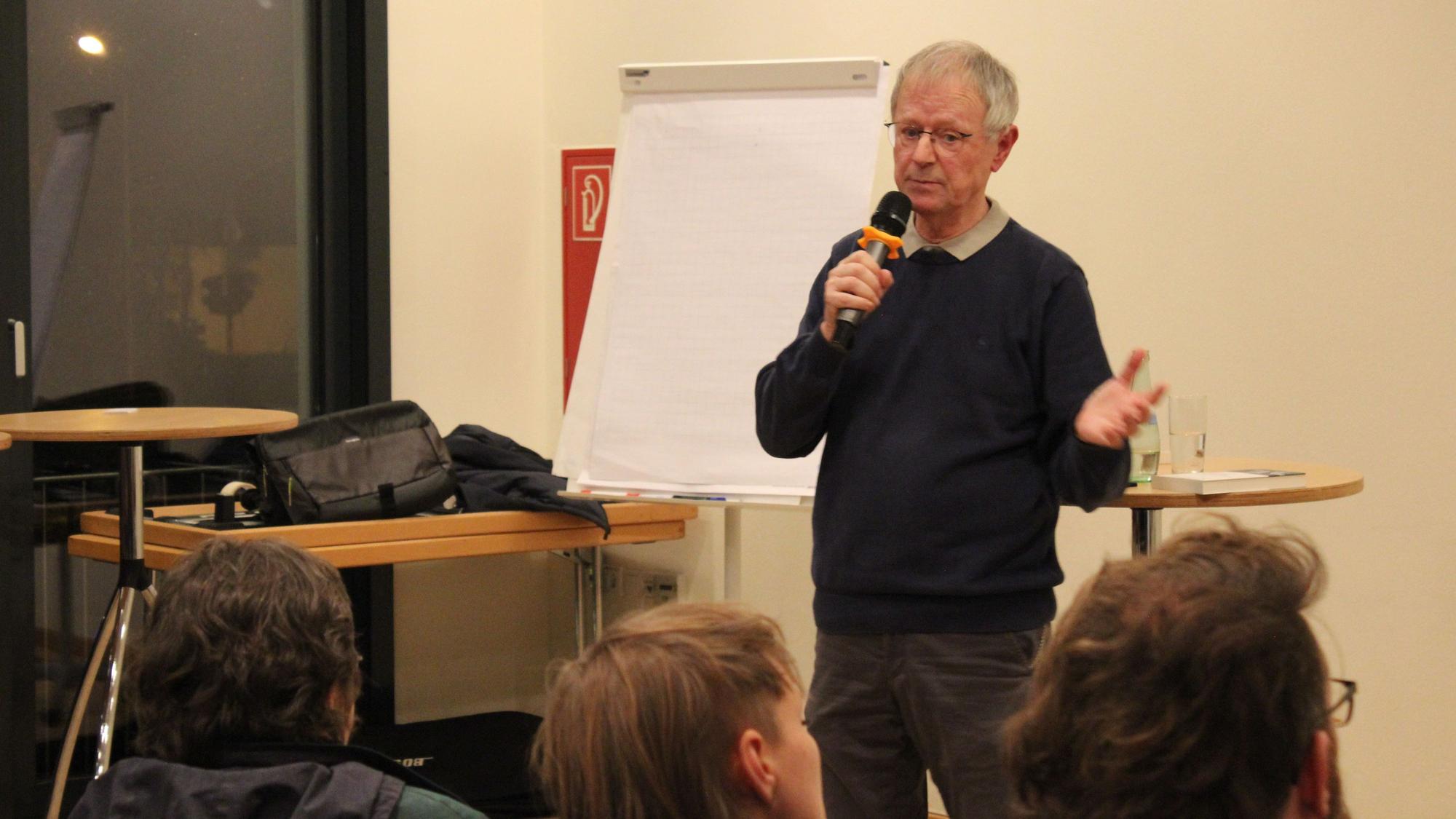 Das Foto zeigt den Politikwissenschaftler Christoph Butterwegge.