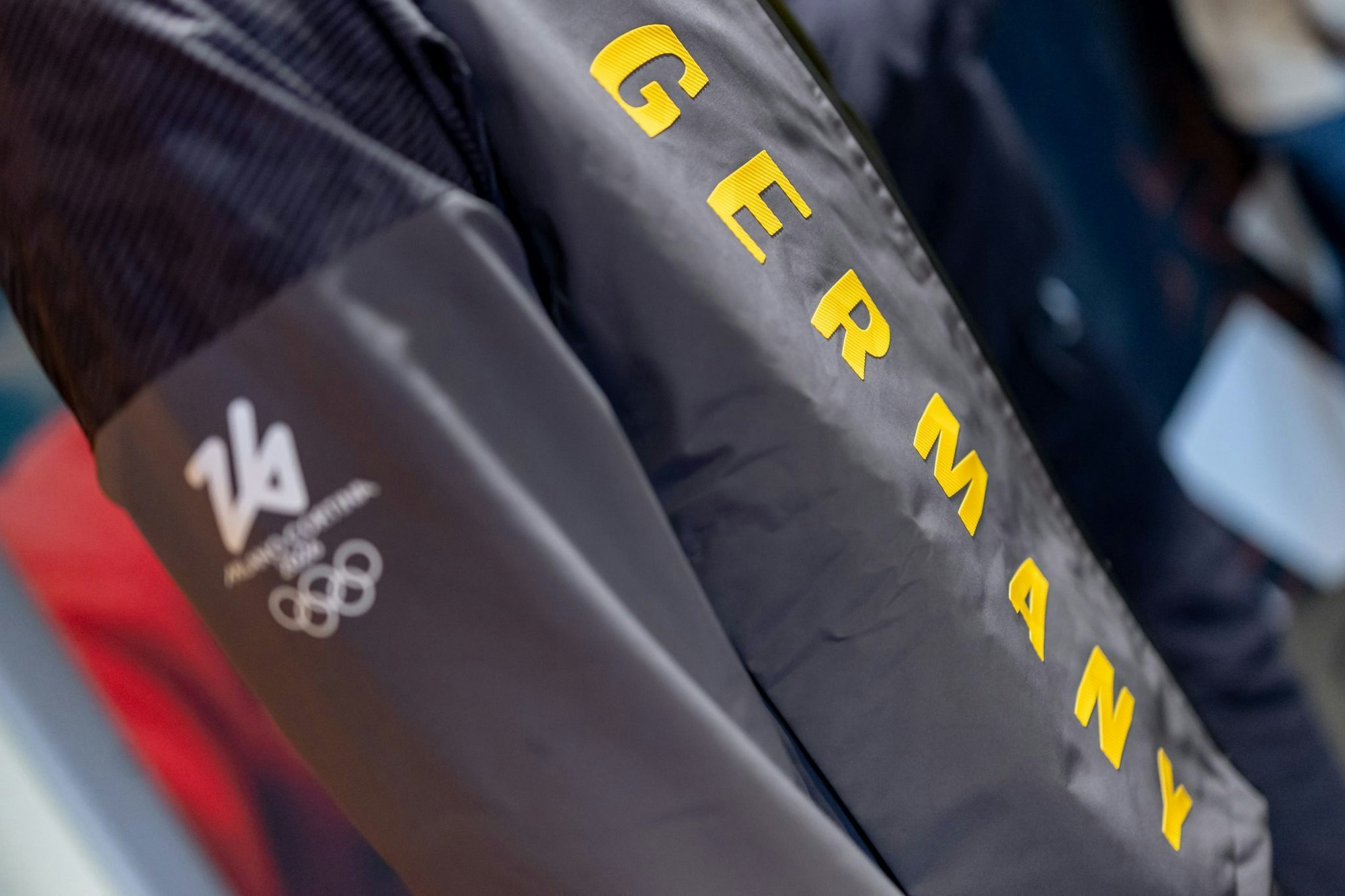 Die deutschen Athleten sind für Olympischen und Paralympischen Winterspiele 2026 eingekleidet worden.