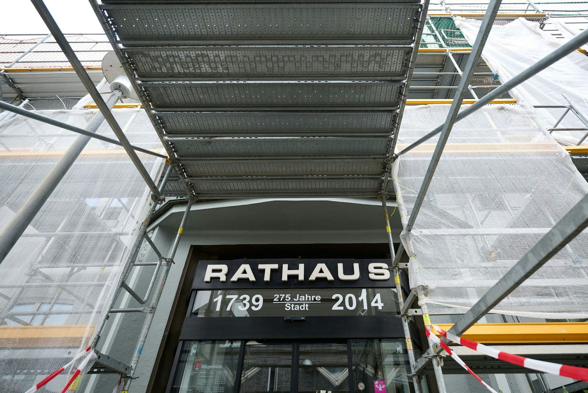 Das Interesse am ersten öffentlichen Auftritt der Bürgermeisterin seit dem Angriff ist groß. (Archivbild)