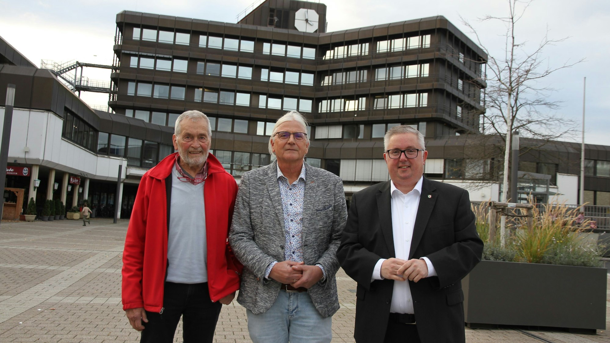 Neues Ratsbündnis in Sankt Augustin, von links: Wolfgang Köhler (Aufbruch), Jörg Pütz (FDP) und Sascha Lienesch (CDU)