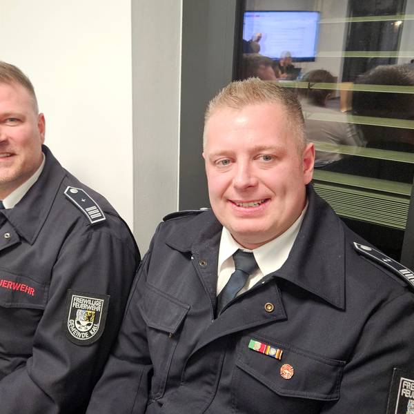 Daniel Rütz (r.) und Jörg de la Motte sitzen nebeneinander.