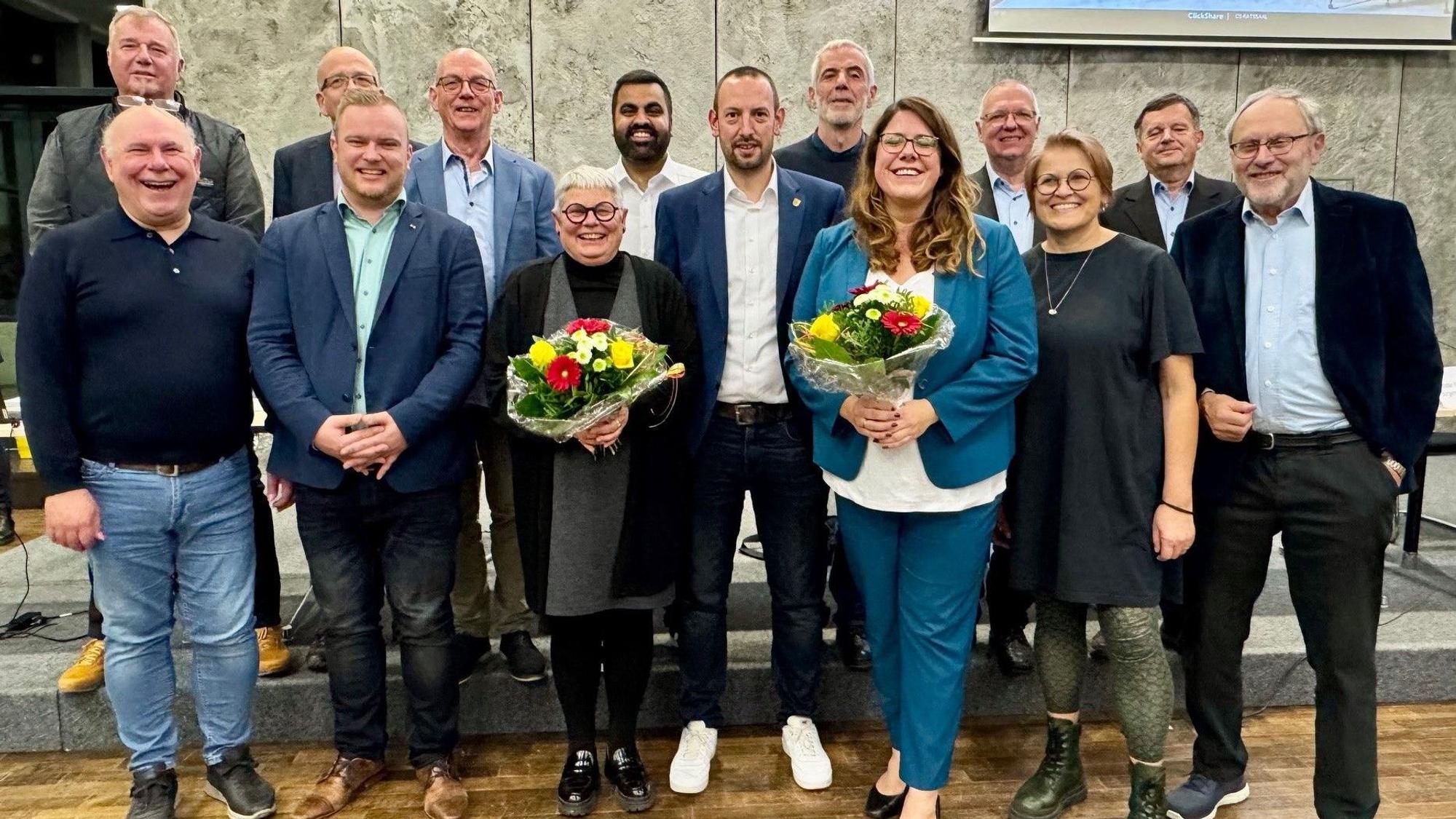 Gute Stimmung herrschte beim Bürgermeister, seinen Stellvertreterinnen und den neuen Ortsvorstehern.