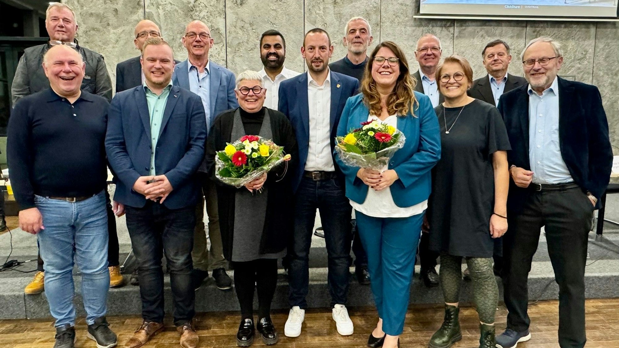 Gute Stimmung herrschte beim Bürgermeister, seinen Stellvertreterinnen und den neuen Ortsvorstehern.