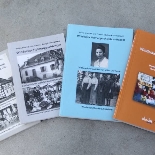 Die vierte Publikation des Vereins Windeck im Wandel (rechts) ist ab Dienstag käuflich zu erwerben.