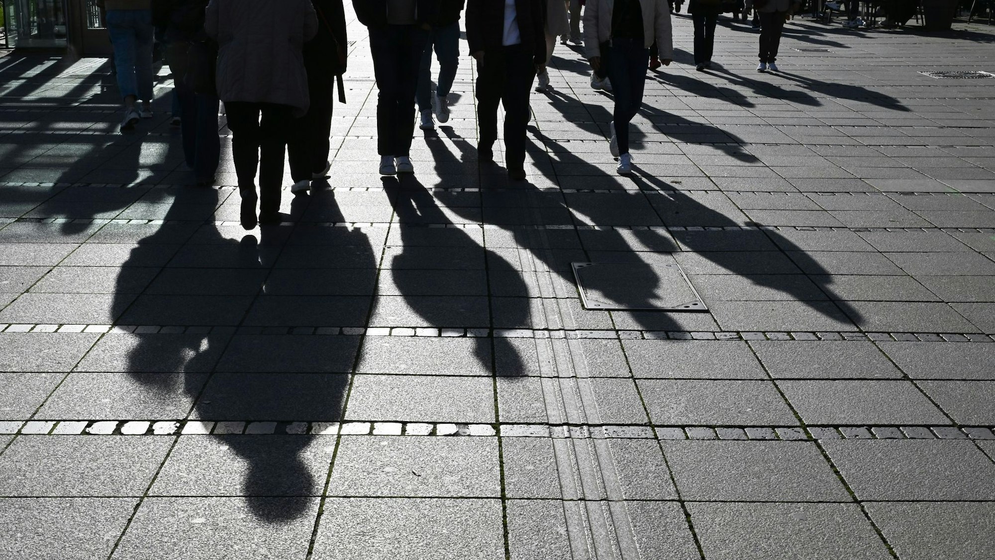 Generell stellen die Wissenschaftler «Gewöhnungseffekte und Normalisierung» bei rechtsextremen Einstellungen fest. (Symbolbild)