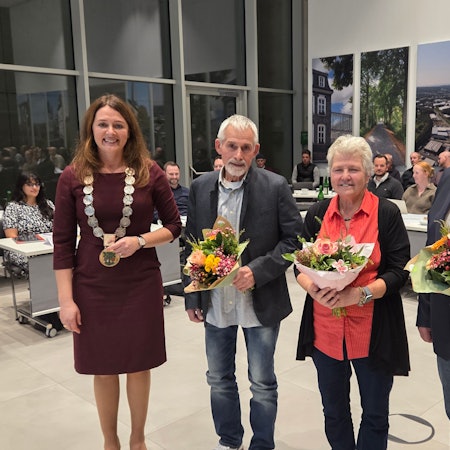 In Waldbröl hat Bürgermeisterin Larissa Weber (links) nun zwei Stellvertreter und eine Stellvertreterin, das sind (von links): Horst Steffens (UWG), Ursula Reinsch (SPD) und Ingo Solbach (CDU).