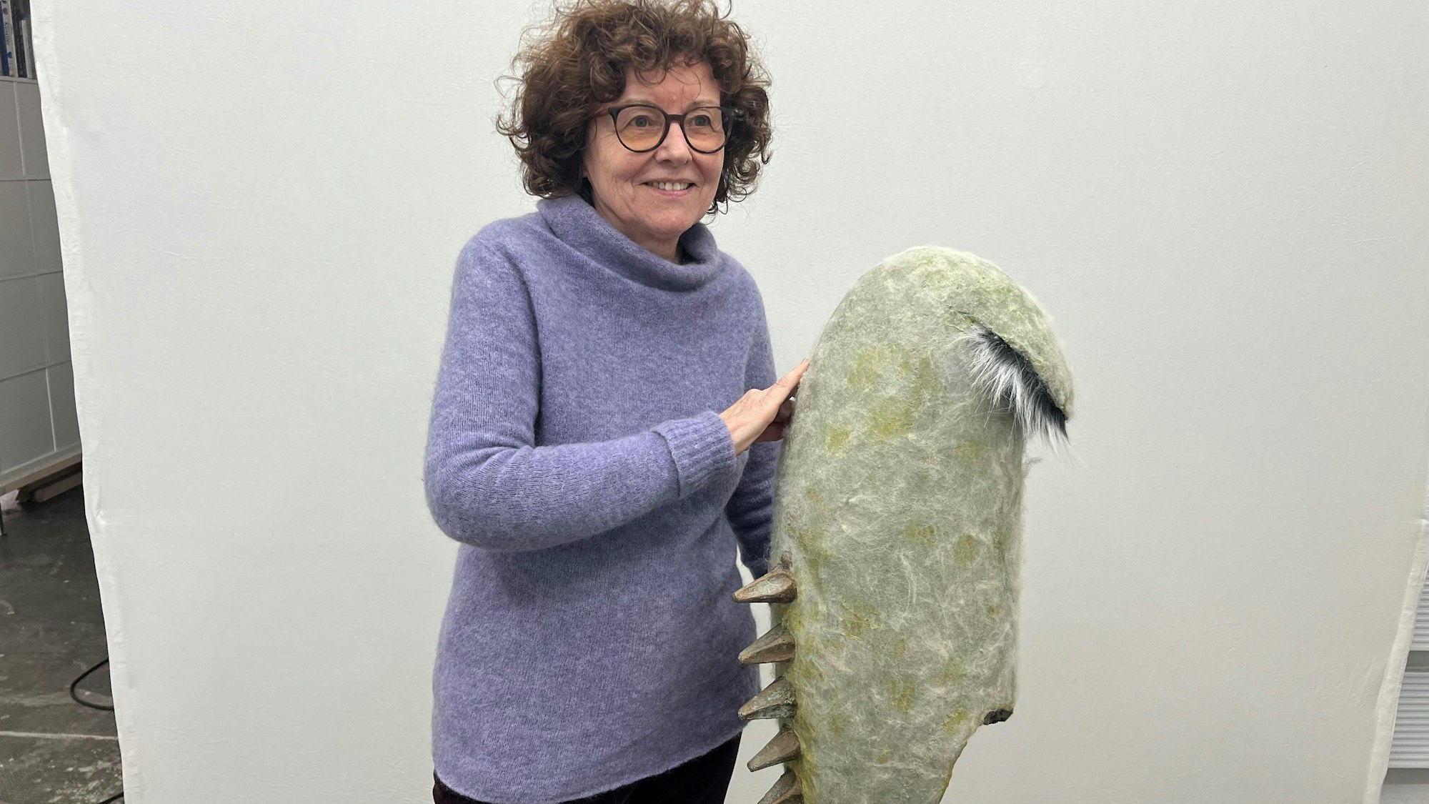 Brigitte Mekelburg paart bei ihren Arbeiten handwerkliche Präzision und Lustvoll-Spielerisches.