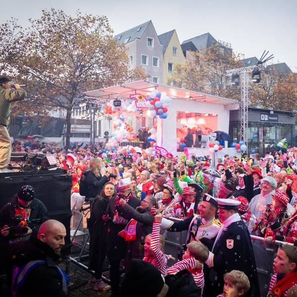 Der Sessionsstart auf dem Heumarkt 2024.