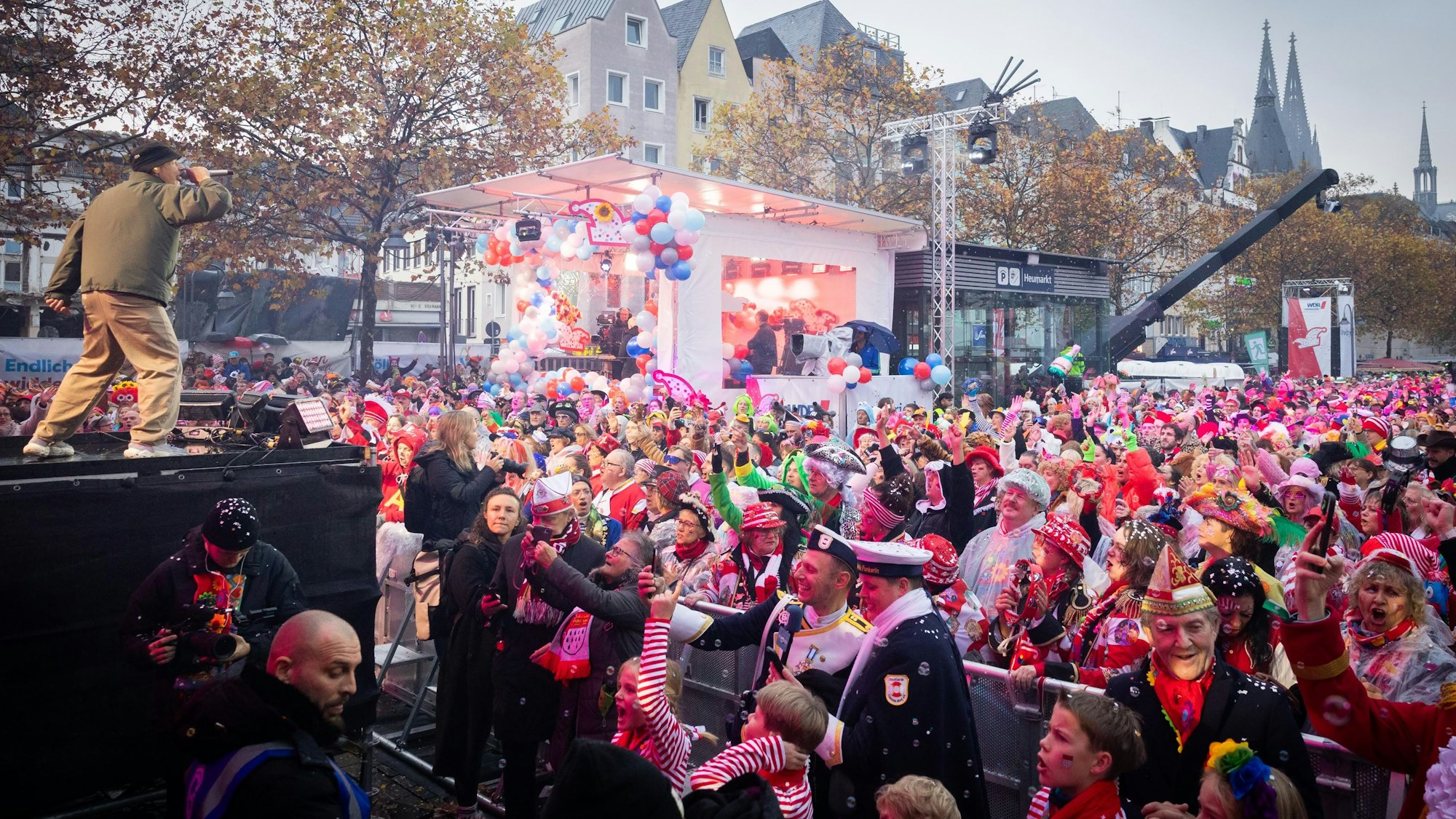Der Sessionsstart auf dem Heumarkt 2024.