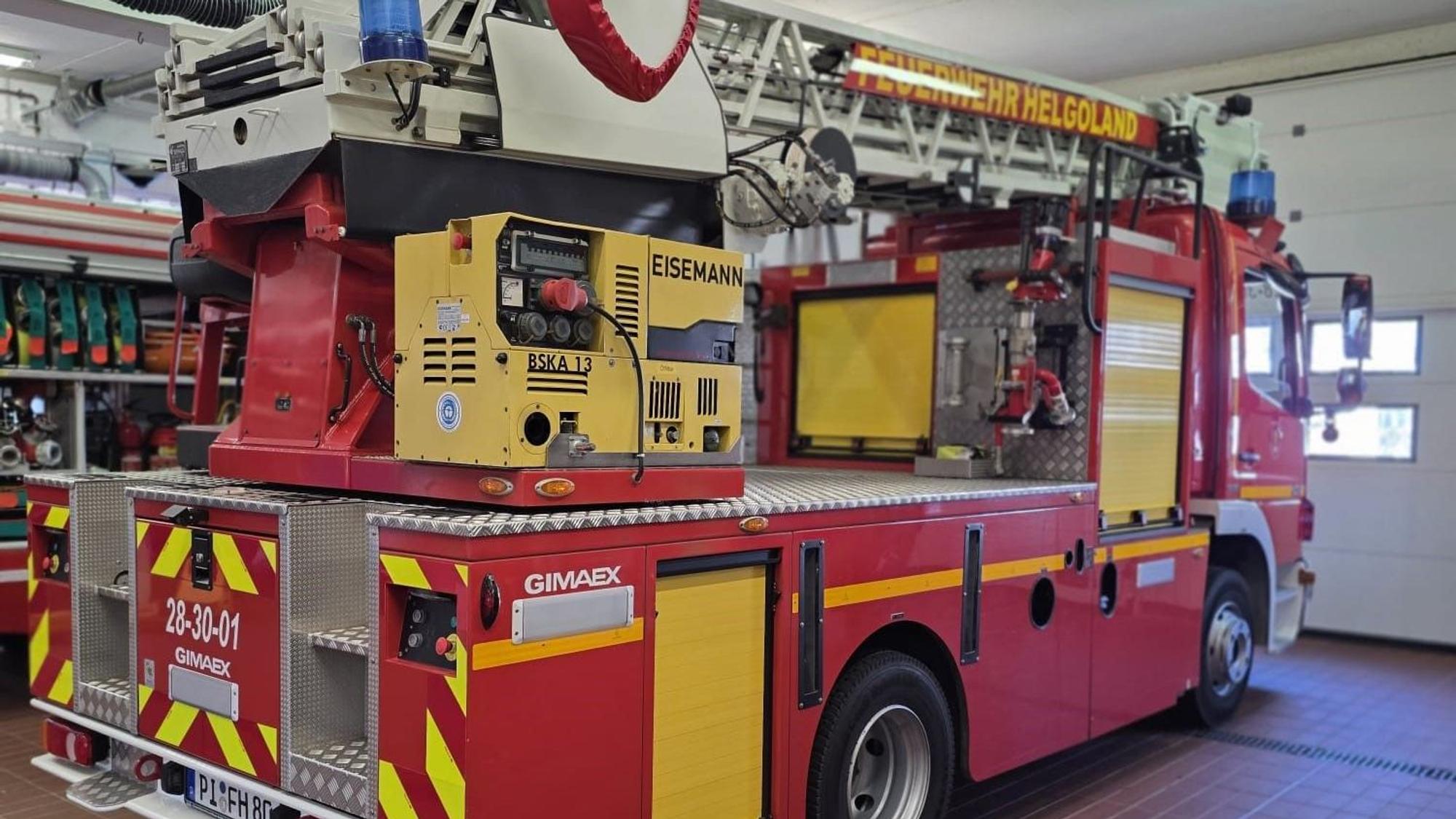 Ein Feuerwehrauto.