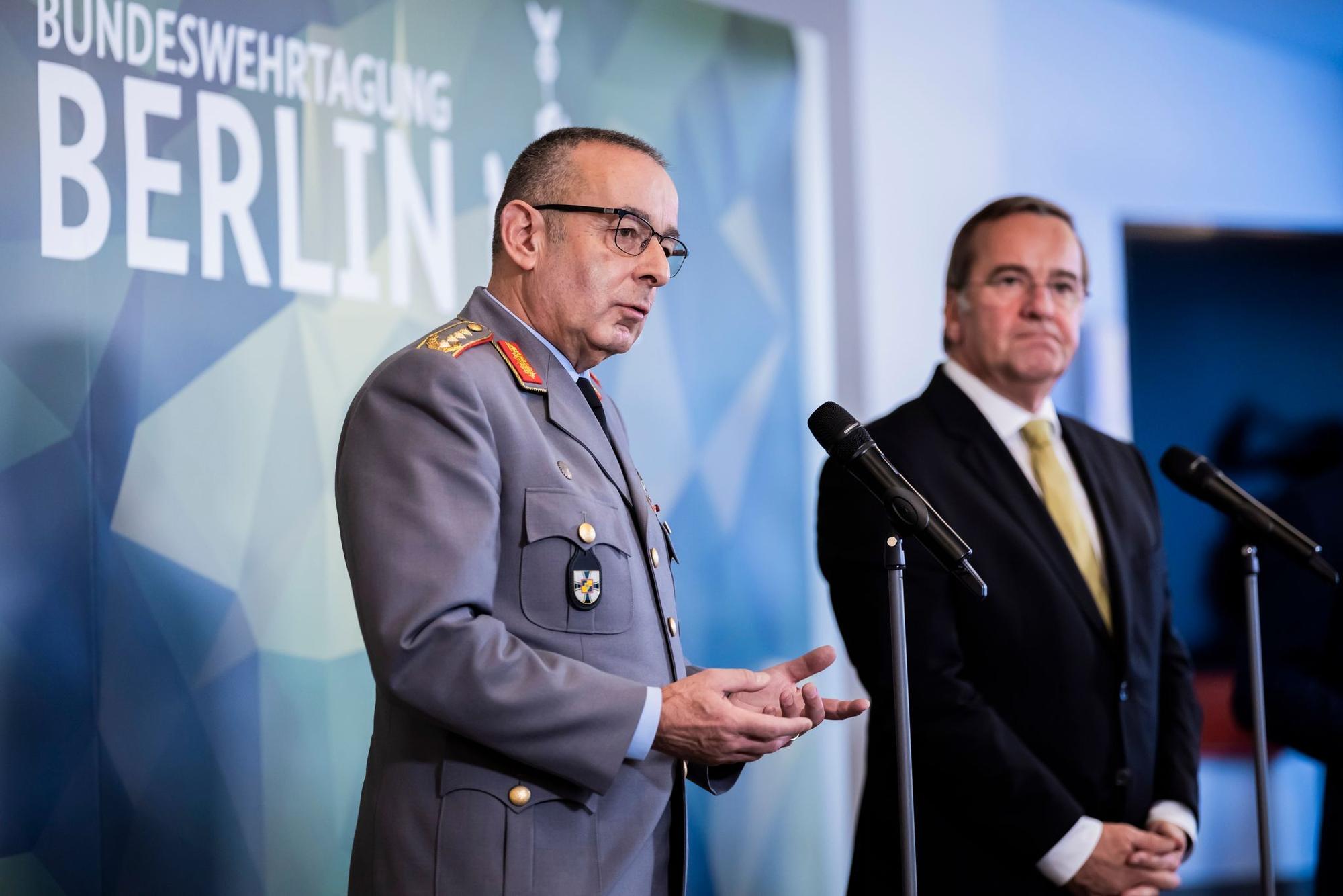 Deutschlands rangöchster Soldat, Generalinspekteur Carsten Breuer, spricht von einer «dämmrigen Übergangszeit».