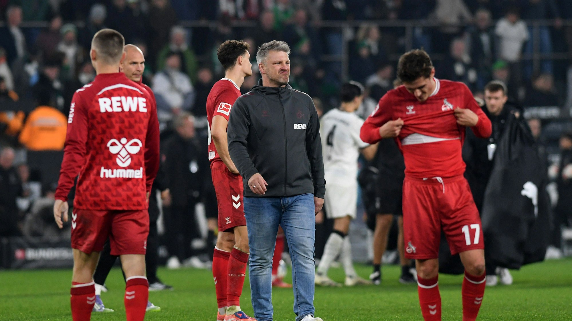 FC-Trainer Lukas Kwasniok war nach der Niederlage in Gladbach etwas überrascht über die Defensivtaktik des Rivalen.