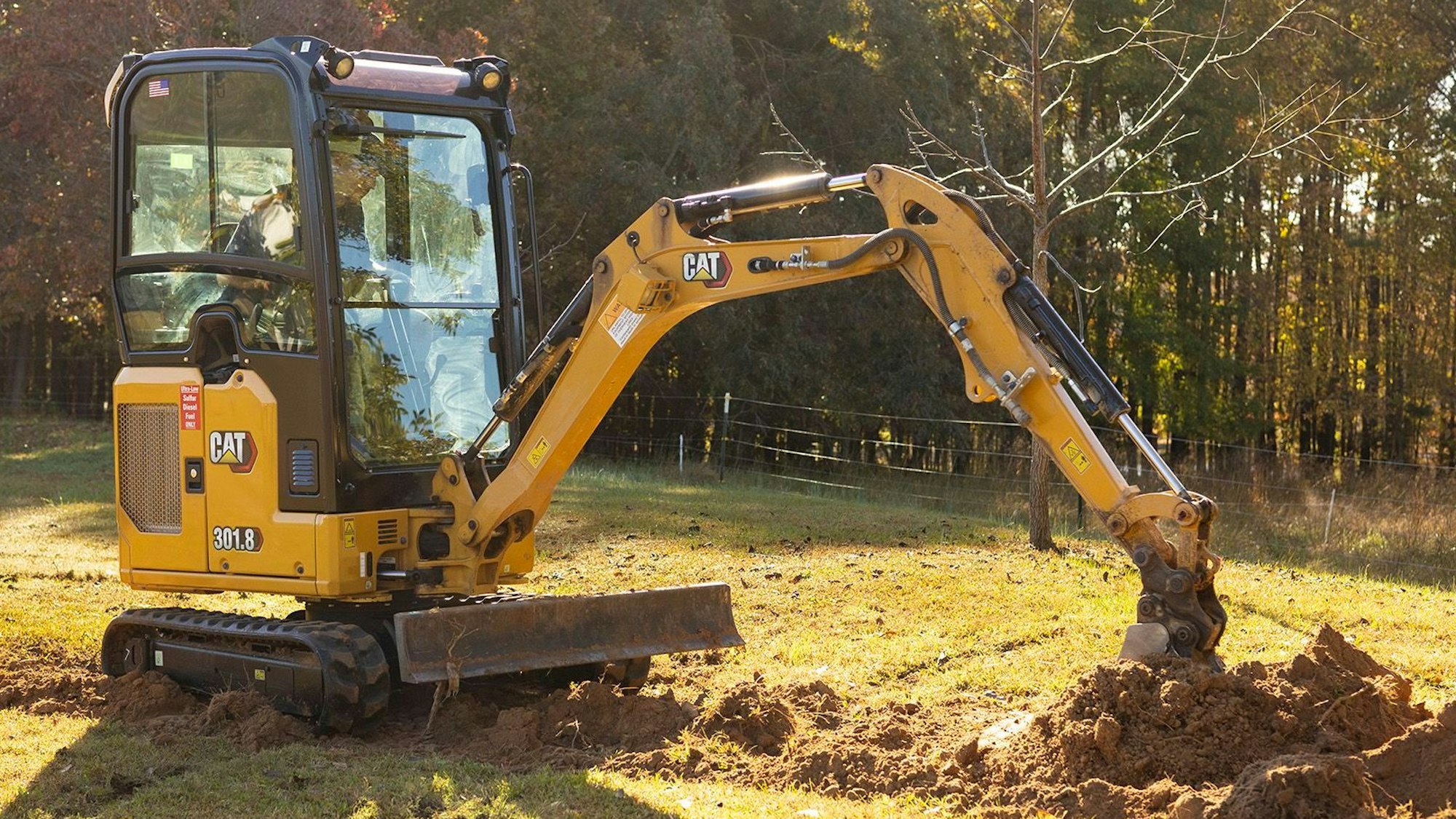 Drei solcher Minibagger der Marke Caterpillar sollen jüngst von Baustellen in Waldbröl und in Königswinter entwendet worden sein.