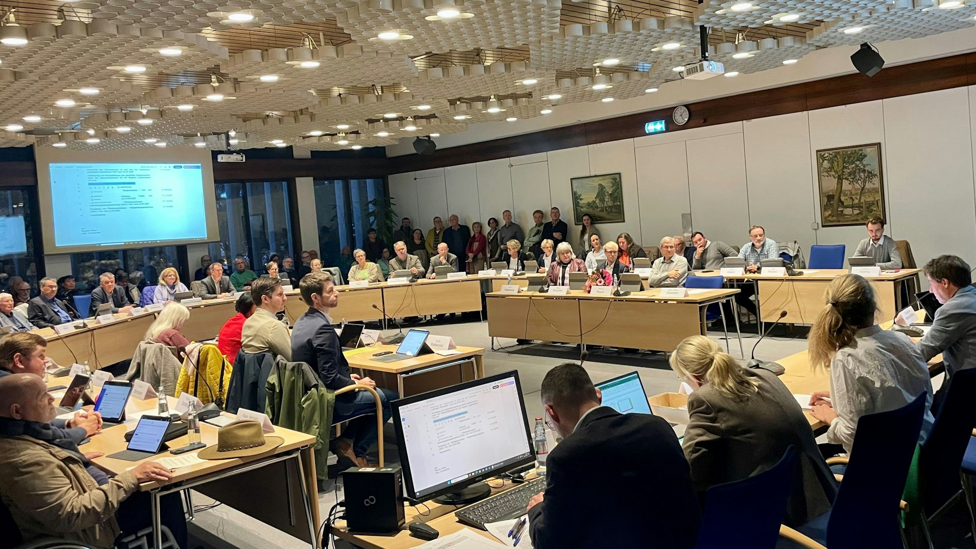 Die Sitzordnung im Leichlinger Stadtrat seit November 2025