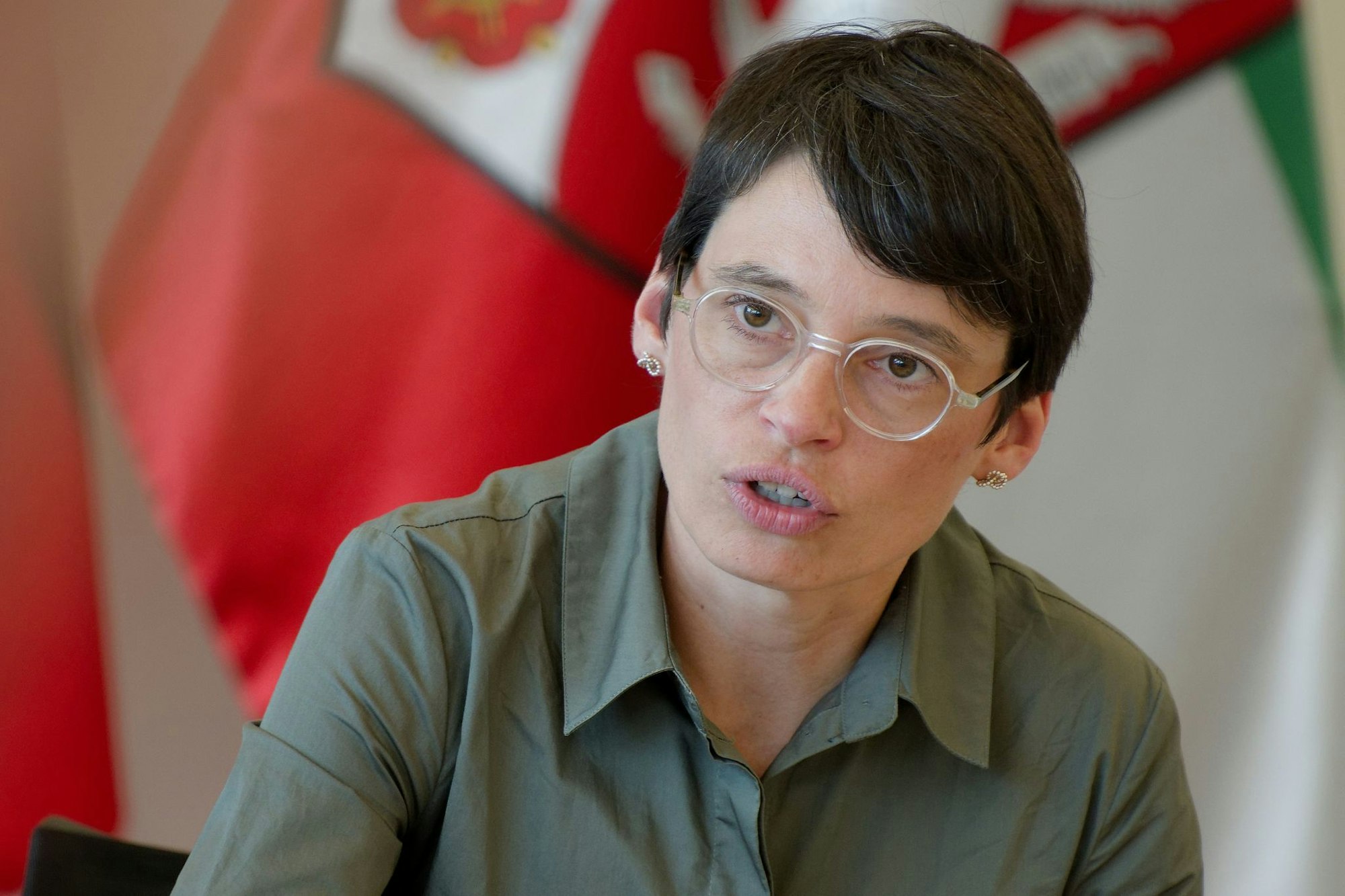 Flüchtlingsministerin Josefine Paul (Grüne) plant ein zweites Abschiebegefängnis. (Archivbild)