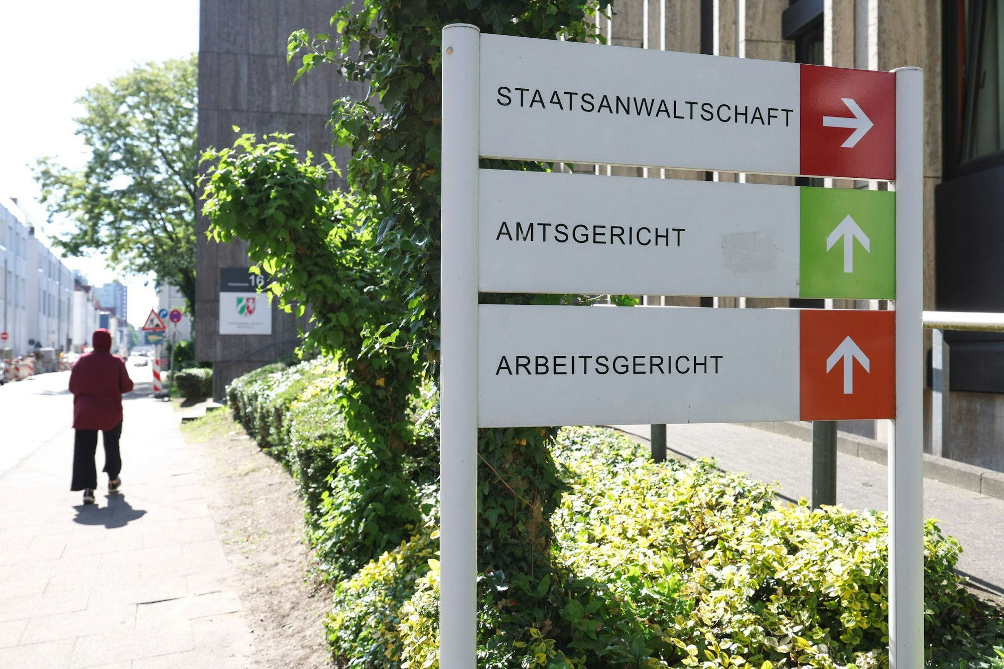 Die Zahl der Arbeitsgerichte in NRW soll halbiert werden. (Archivbild)