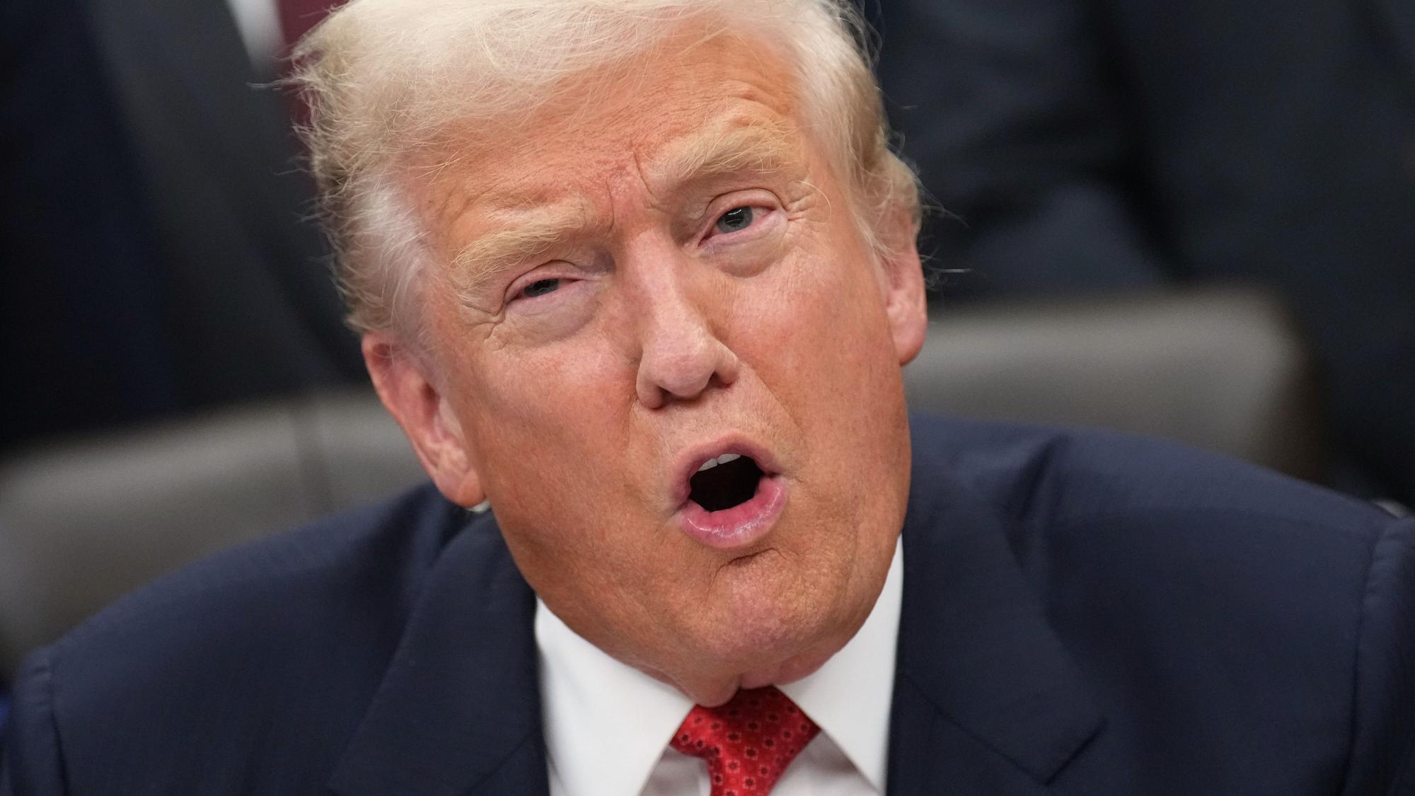 US-Präsident Donald Trump im Weißen Haus. Die US-Regierung hat vier europäische „Antifa-Gruppen“ auf die Terrorliste gesetzt. (Archivbild)
