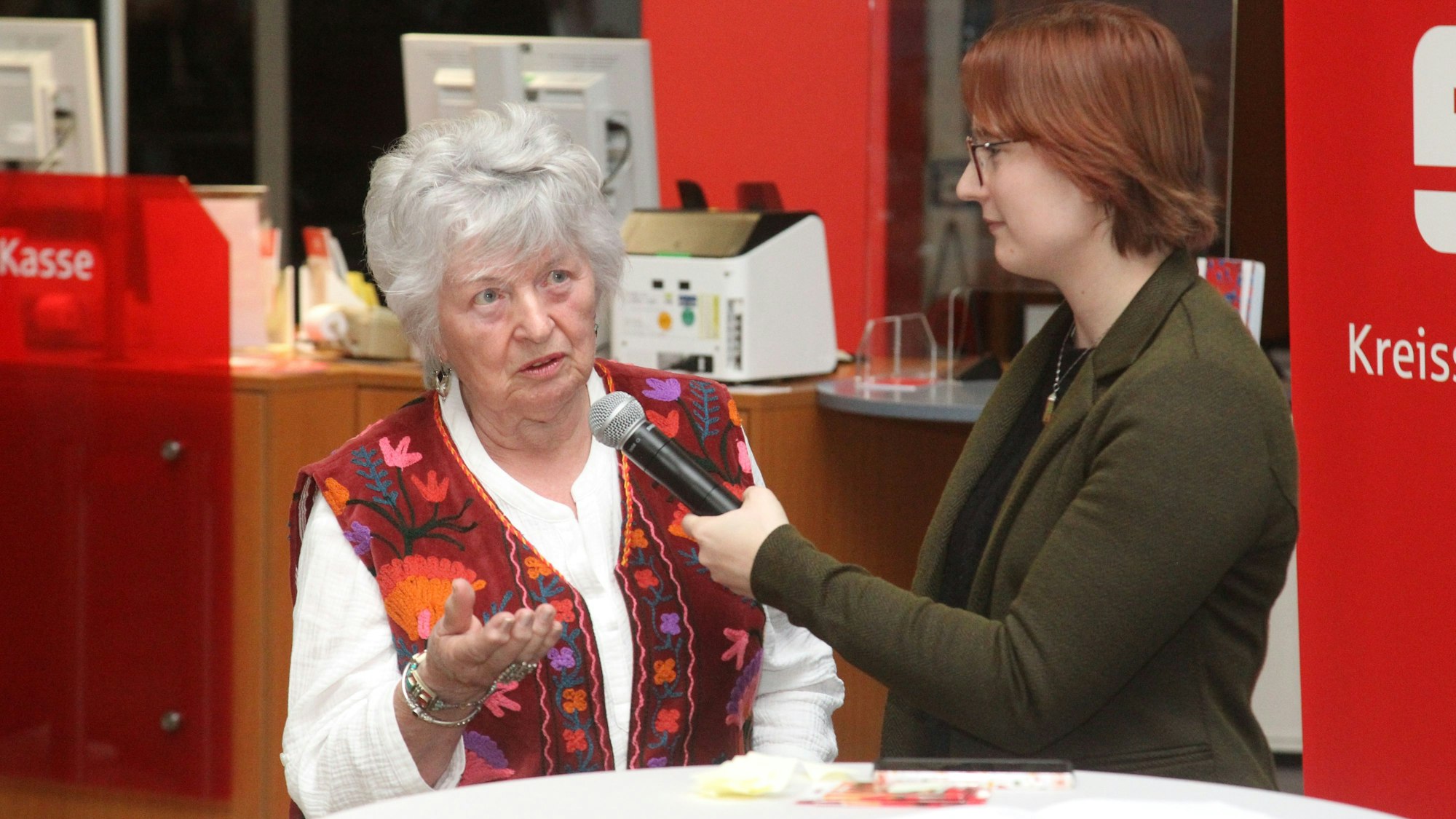 Dr. Doris Nsiff aus Windeck.