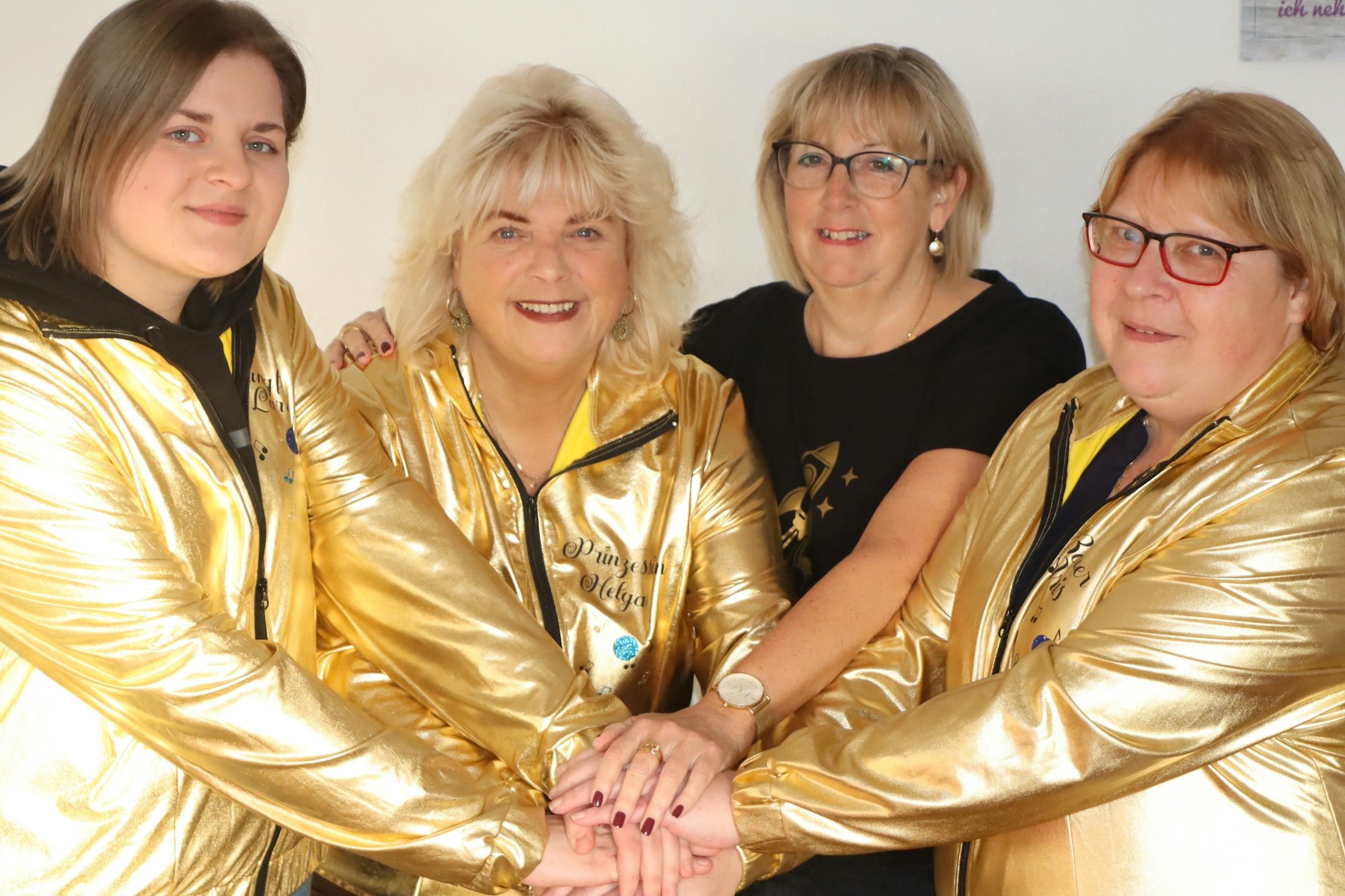 Auf dem Bild sind vier Frauen zu sehen.