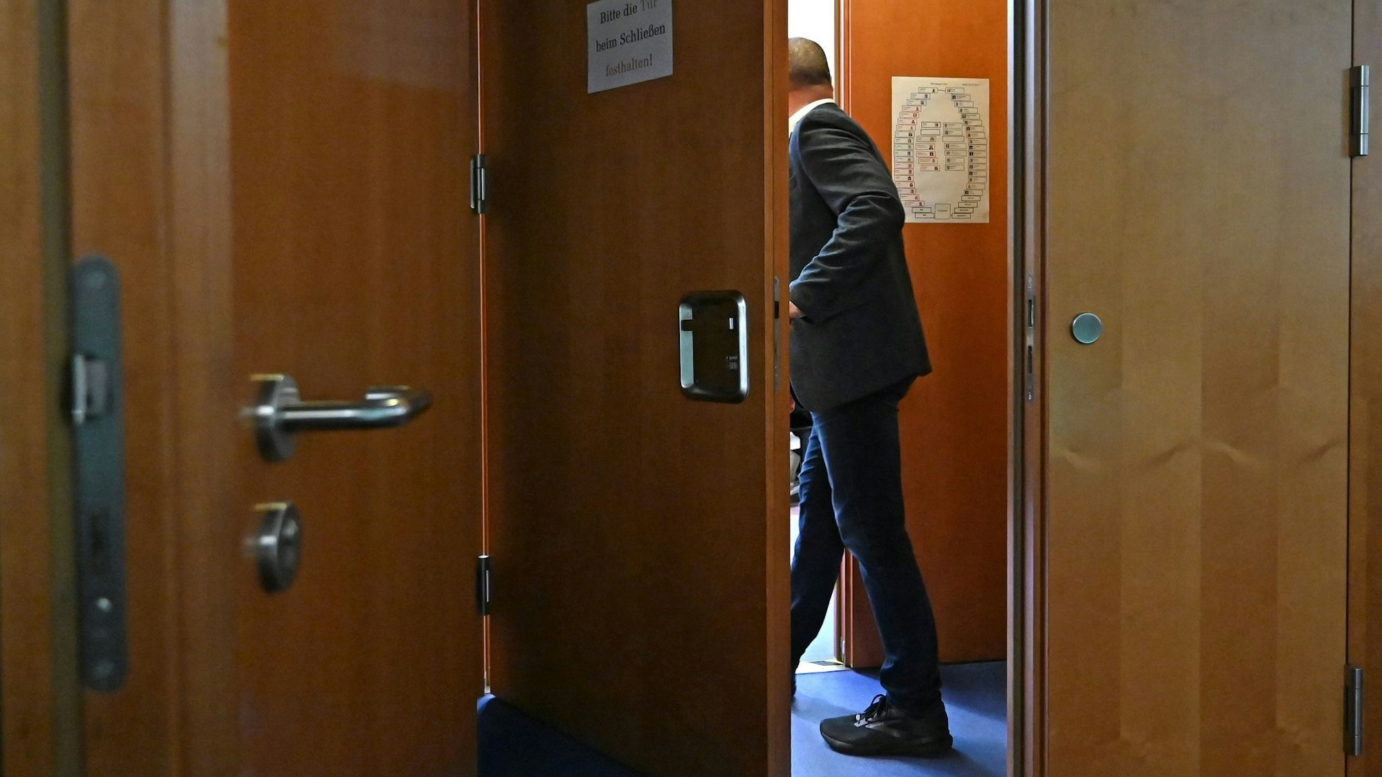 Beratungen hinter verschlossener Tür.