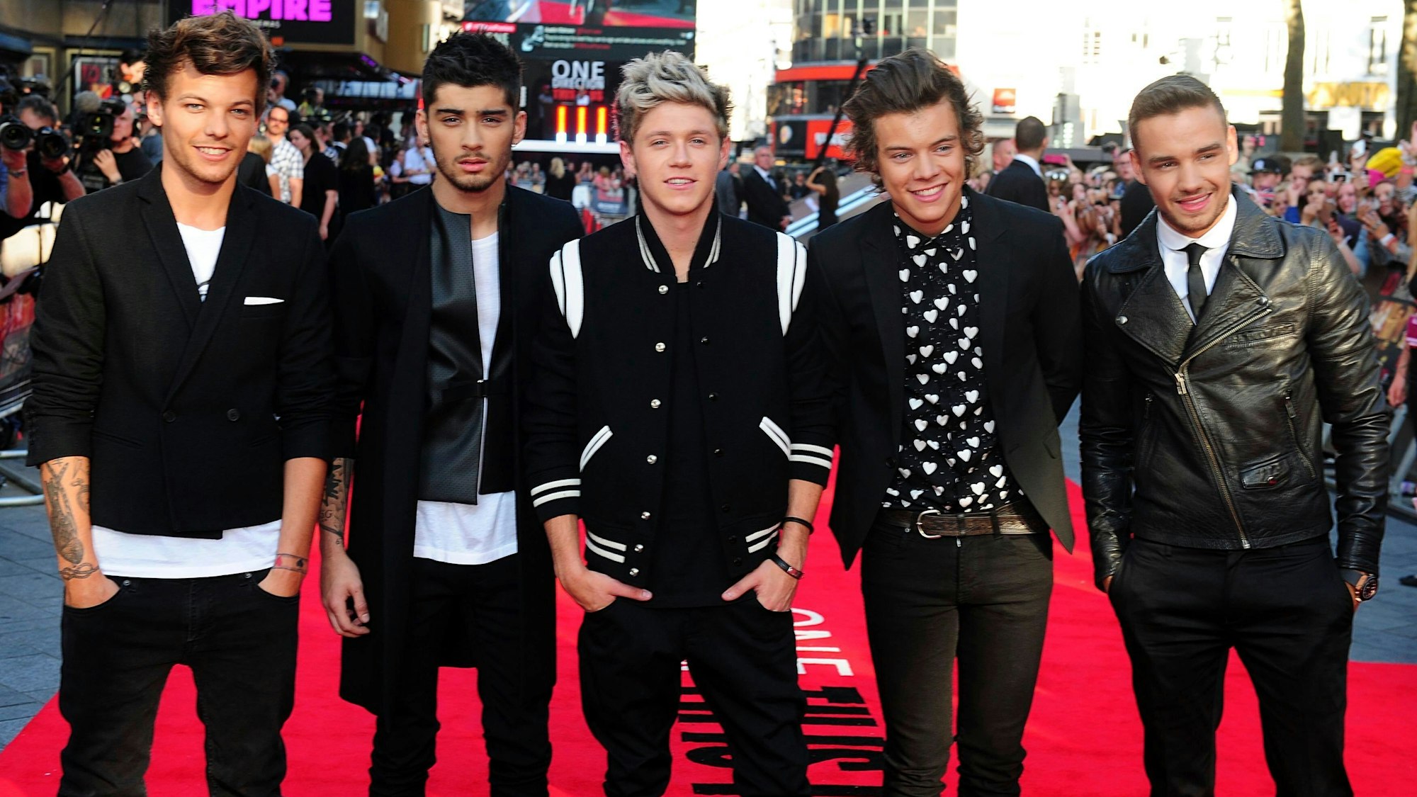 Louis Tomlinson, Zayn Malik, Niall Horan, Harry Styles und Liam Payne bei der Weltpremiere von „One Direction: This Is Us“ im Empire Leicester Square (v.l.n.r.).