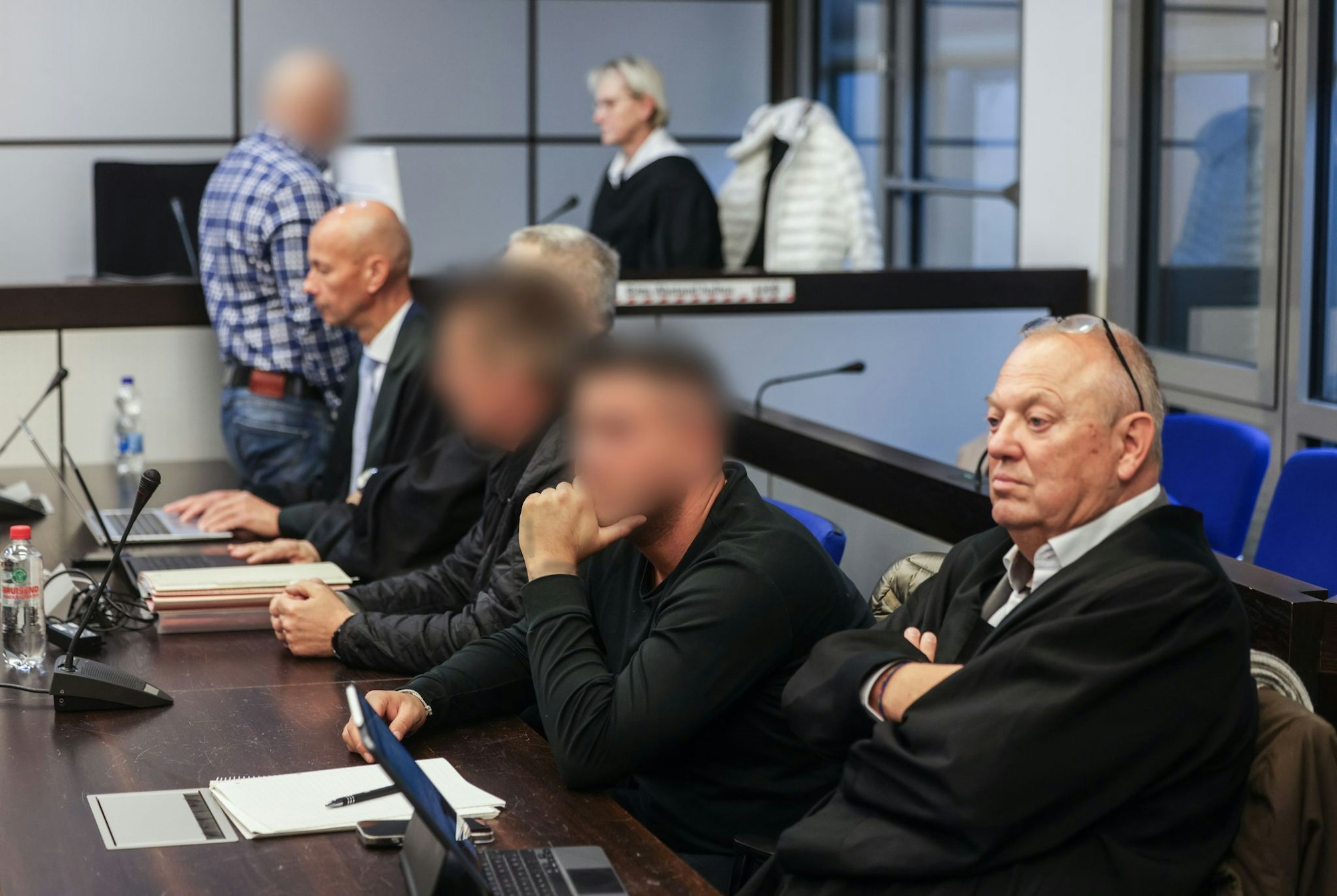 Der Richter macht den Angeklagten keine großen Hoffnungen.