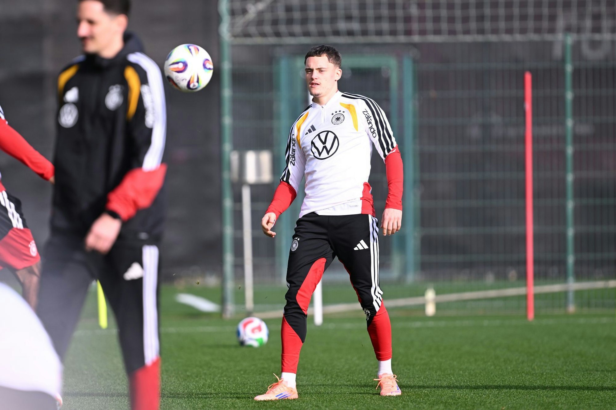 «Florian hat bewusst einen Schritt gemacht, um ein noch besserer Fußballer zu werden», sagt Florian Wirtz’ Vater über den Wechsel seines Sohns nach England.