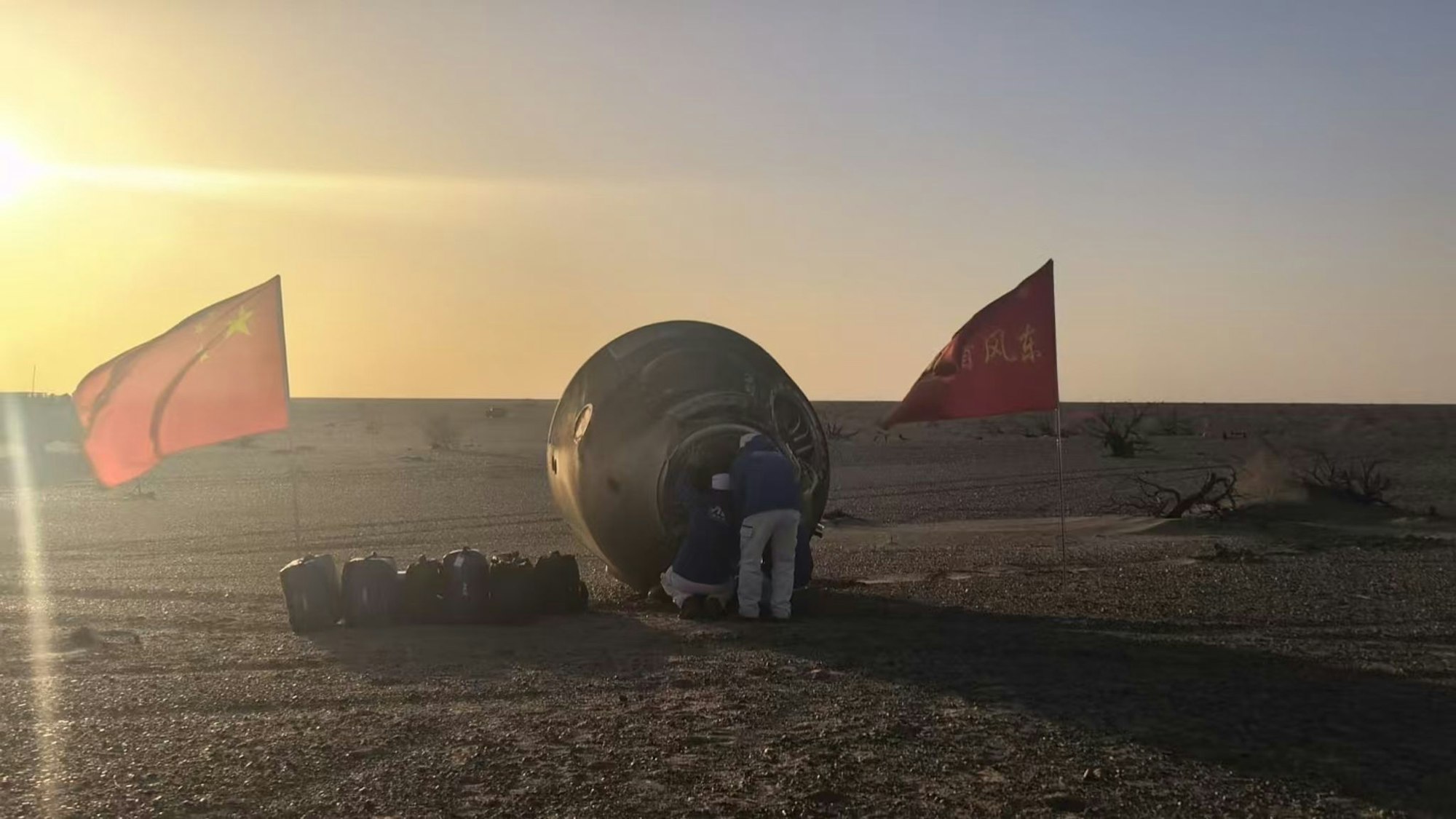 Die Raumkapsel landete wie geplant in der Inneren Mongolei.