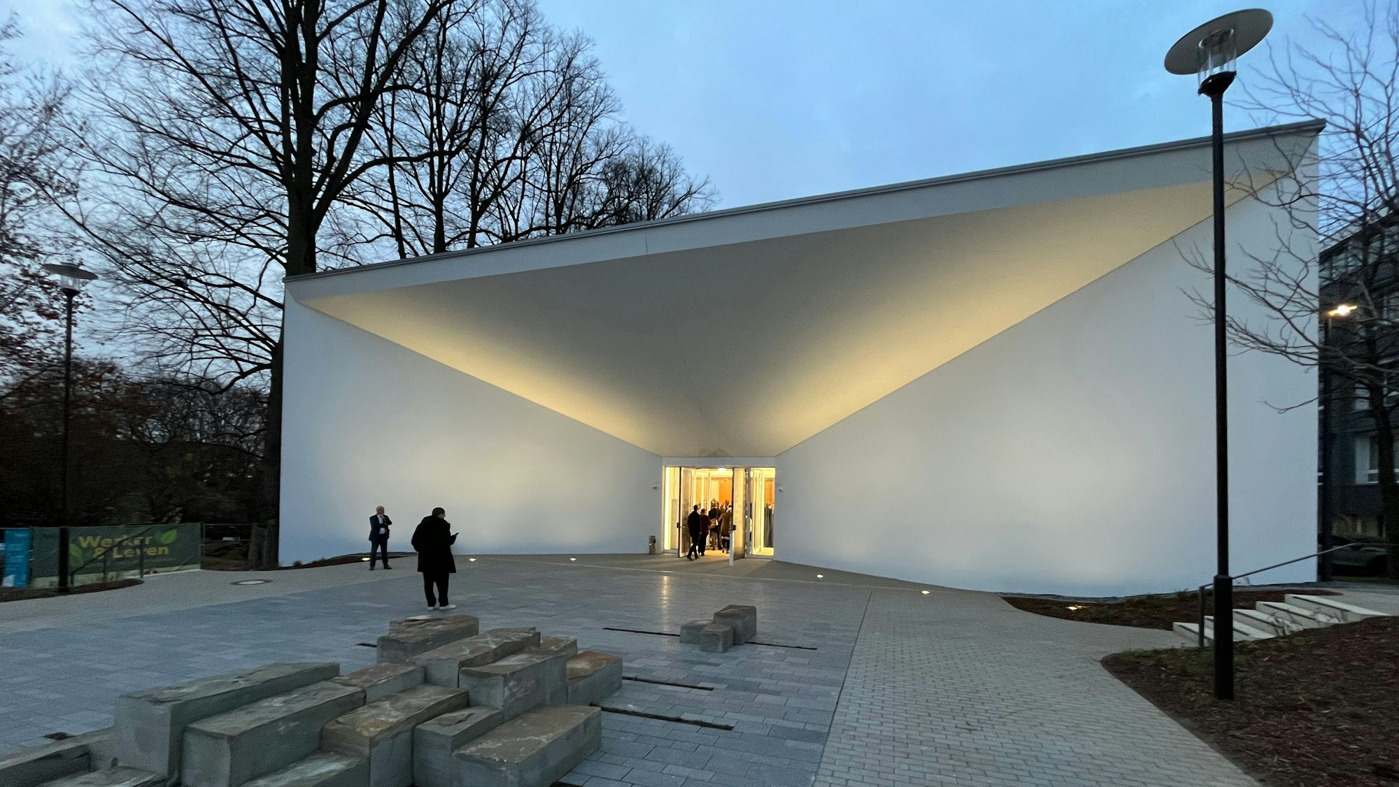 Die Fassade des Burscheider Kulturforums