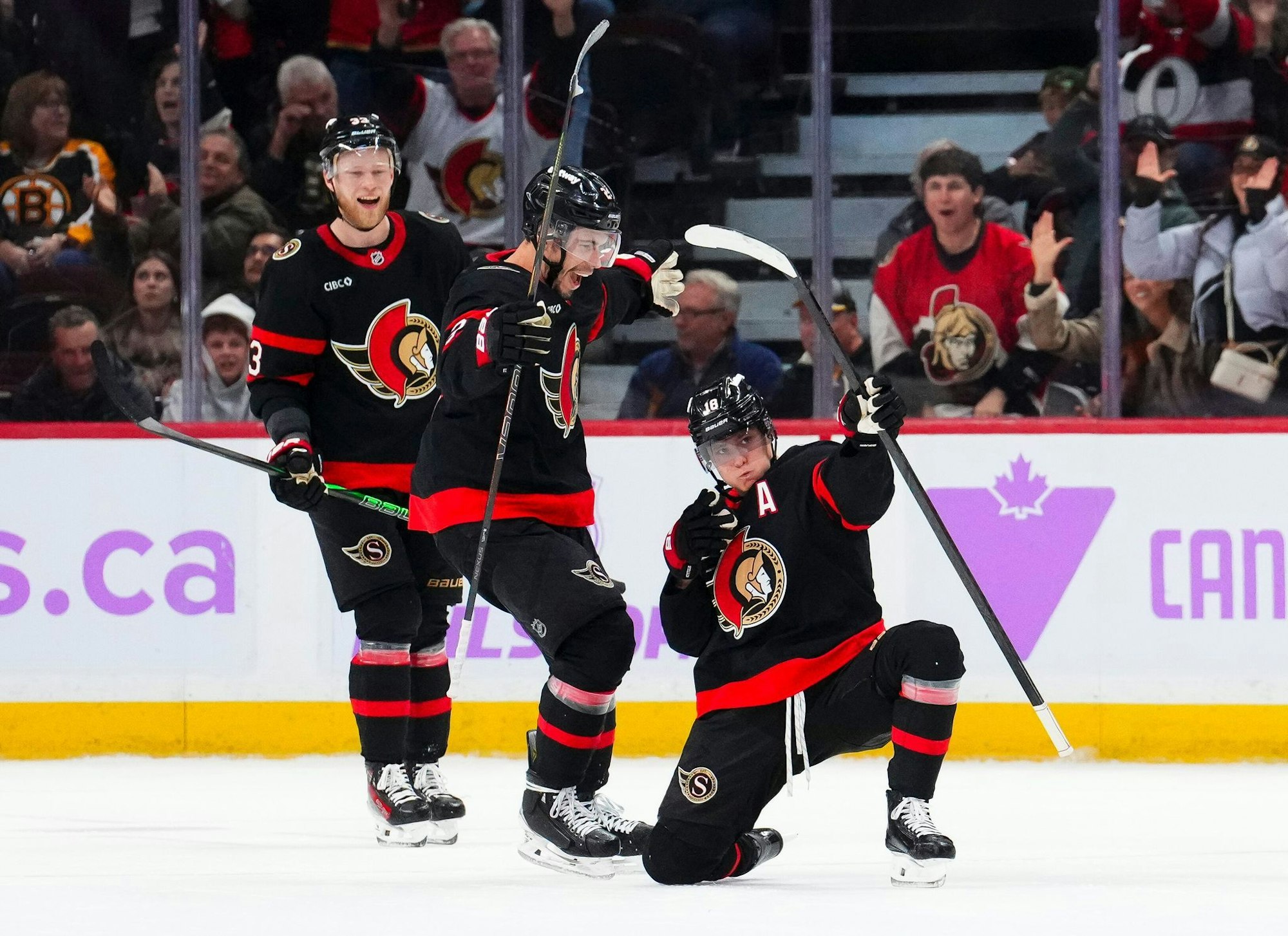 Ottawas Tim Stützle sorgte mit seinen beiden Treffern für das Ende der Siegesserie der Boston Bruins und Trainer Marco Sturm.