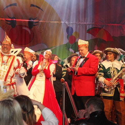 Prinzenproklamation in Troisdorf: Das Prinzenpaar der KG Halt Pool aus Friedrich-Wilhelms-Hütte heißt Sascha I. und Kathrin I. (Böhm).