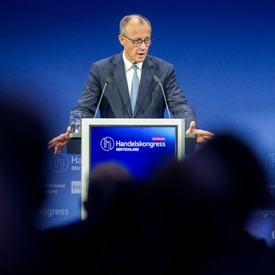 Bundeskanzler Friedrich Merz (CDU) spricht am 13. November beim Deutschen Handelskongress zu den Teilnehmern. Eine Passage seiner Rede sorgt nun für Wut in Brasilien.