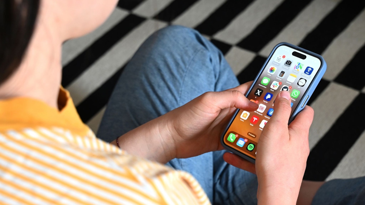 Das Wort "parasocial" ist das Wort des Jahres des Cambridge Dictionary.