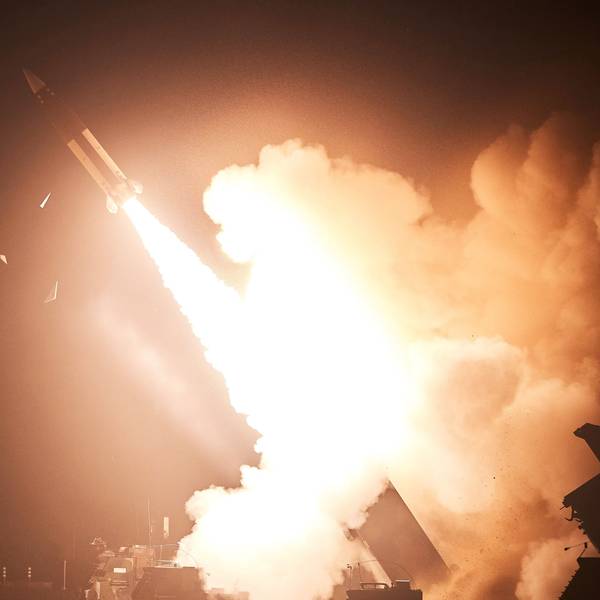 Eine Aufnahme der südkoreanischen Streitkräfte zeigt eine ATACMS-Rakete, die bei einer Übung abgefeuert wird. Die Ukraine hat die Raketen nun gegen Ziele tief in Russland eingesetzt. (Archivbild)
