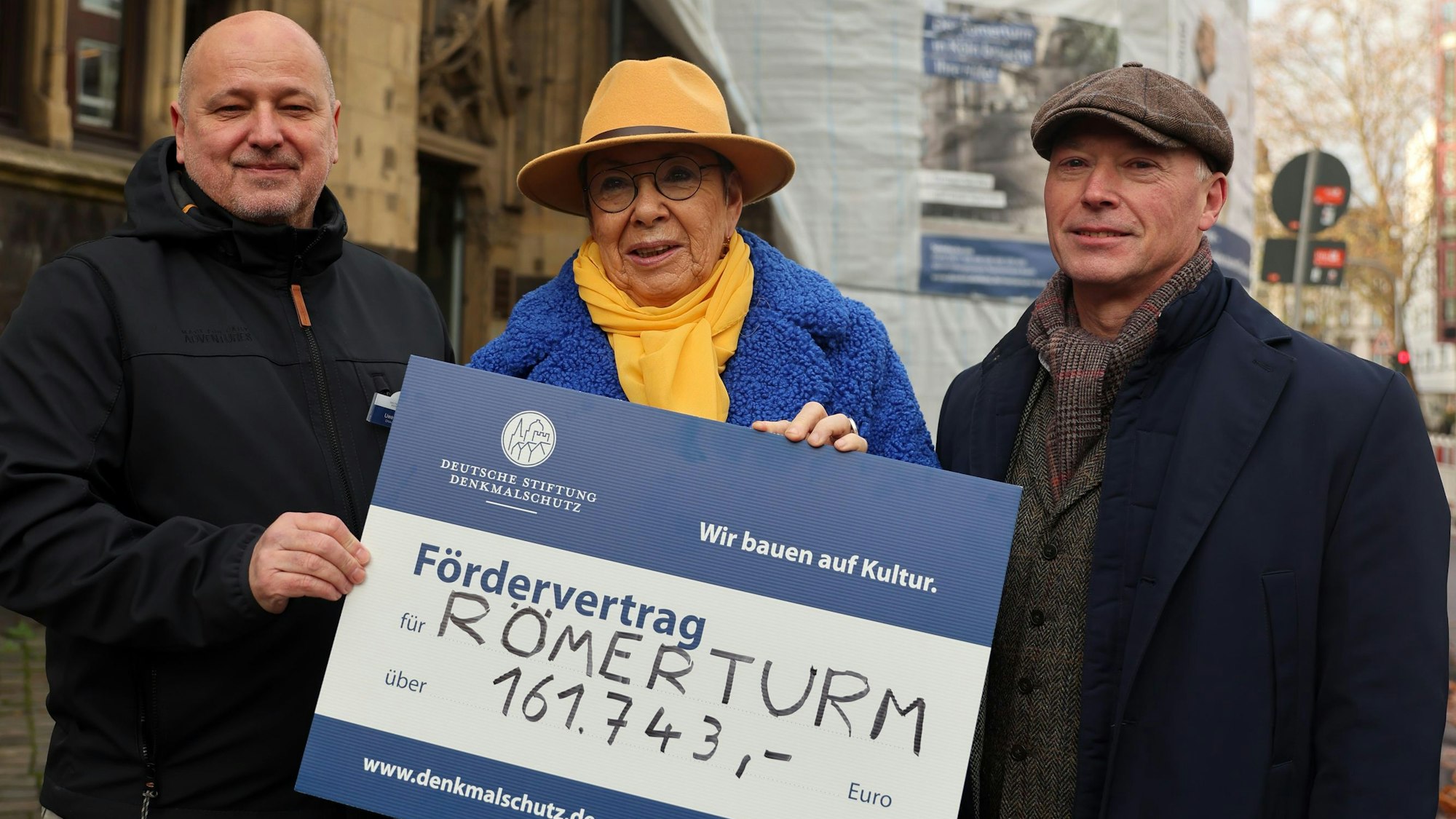 Setzen sich für das römische Erbe in Köln ein: Uwe Lohölter, Barbara Schock-Werner, Alfred Schäfer (v.l.)