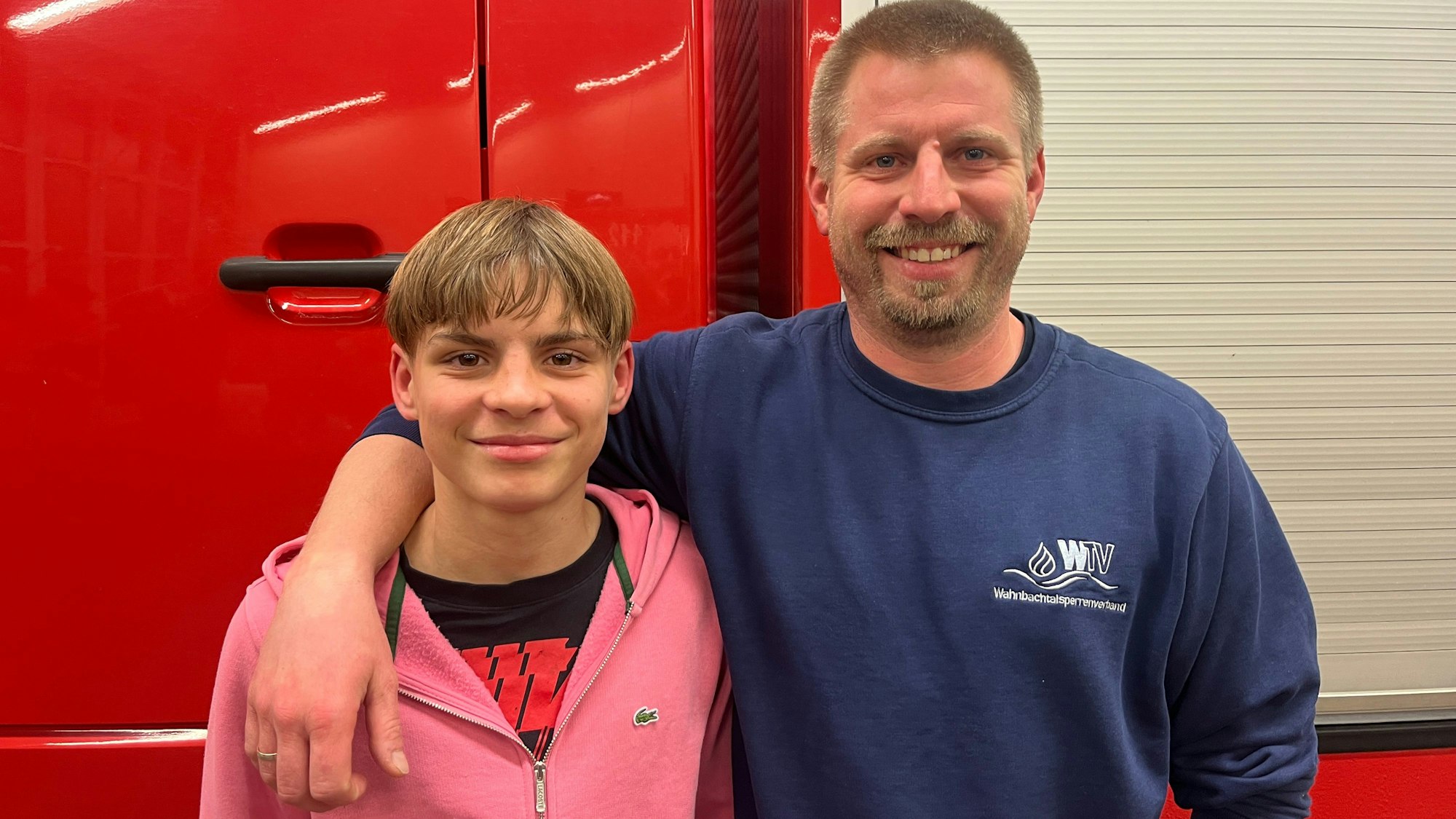 Markus Jung (l.) und sein Sohn Lukas, der Patient Nummer 500 war.