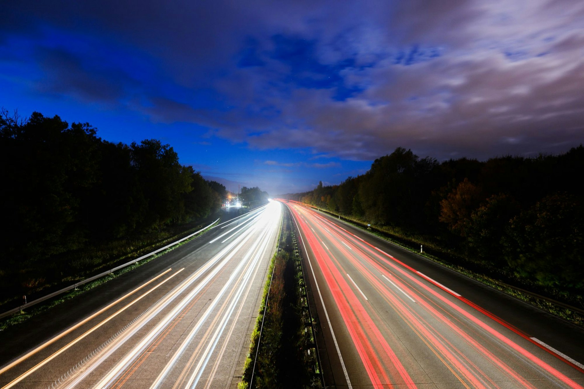 Eine Fahrt über die Autobahn - nicht für jeden erstrebenswert. (Illustration)