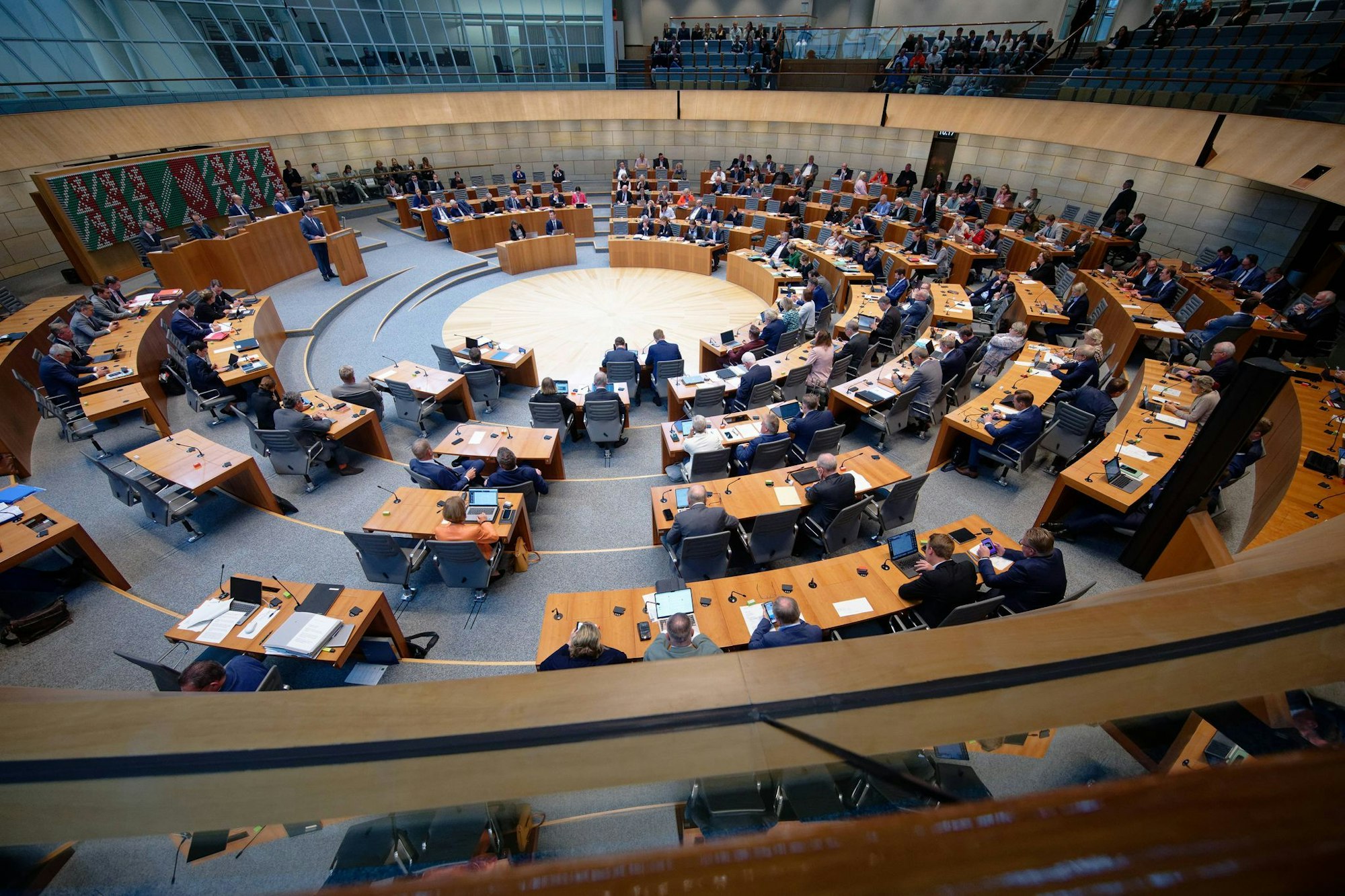 Der Landtag debattiert ab Mittwoch mehrere Tage über den Haushalt 2026. (Archivbild)