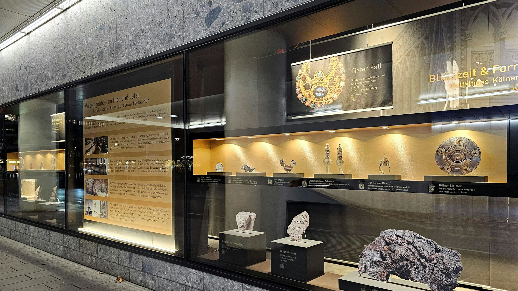 Blick in die künftige Ausstellung: Der LVR hat zwei Schaufenster unterhalb des Museums Ludwig neu gestaltet.