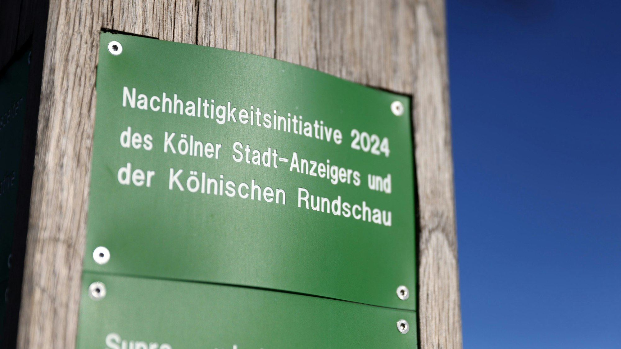 Auch im vergangenen Jahr spendeten Leserinnen und Leser der Kölnsichen Rundschau und des Kölner Stadt-Anzeigers. Eine Plakette für dieses Jahr soll in den nächsten Wochen folgen.