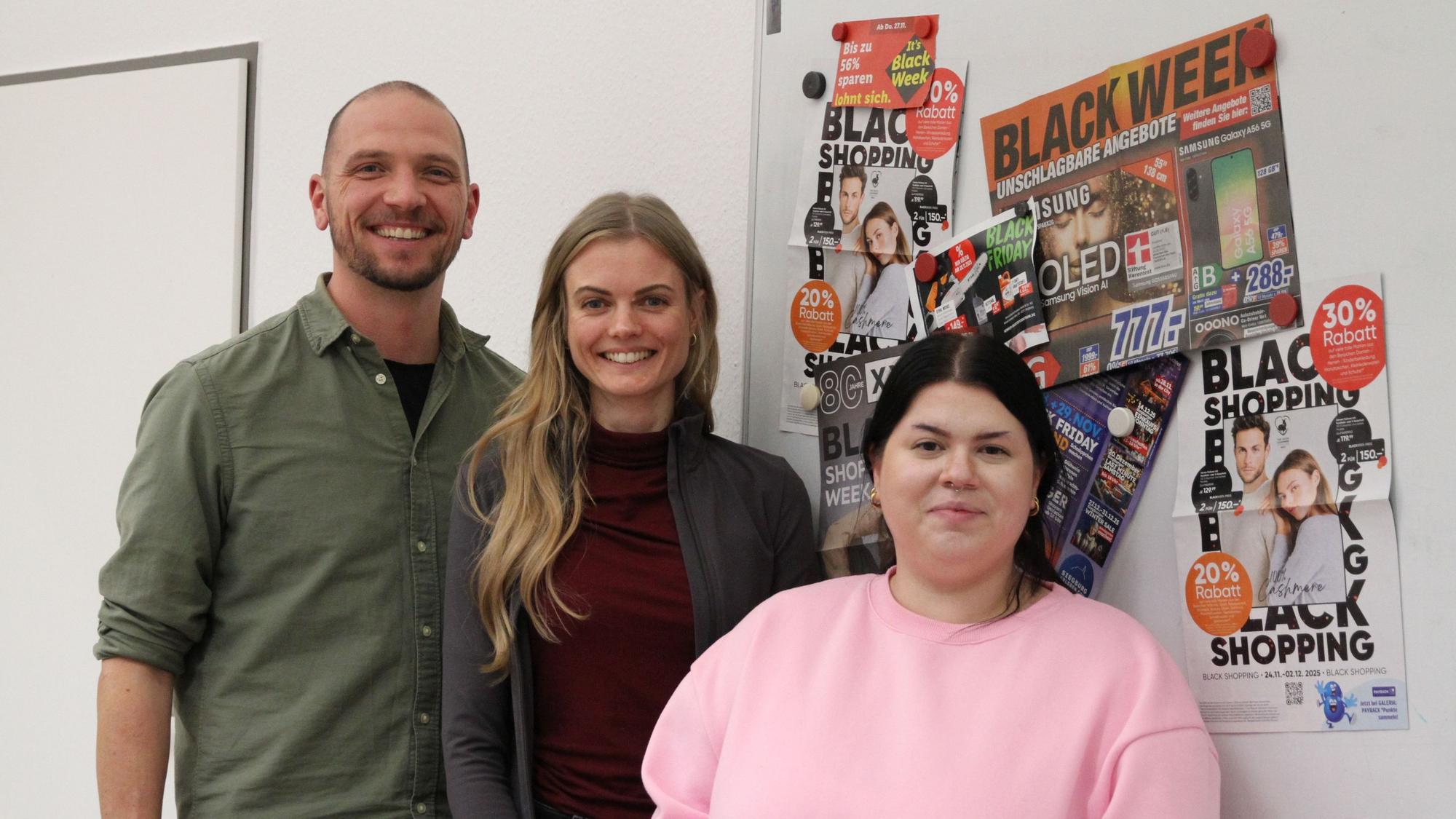 Zum Black Friday wird Kaufsucht besonders zum Thema, Daniel Wassong, Anna Clasen und Taisha Elfgen vom Suchtberatungsteam der Caritas Rhein-Sieg
