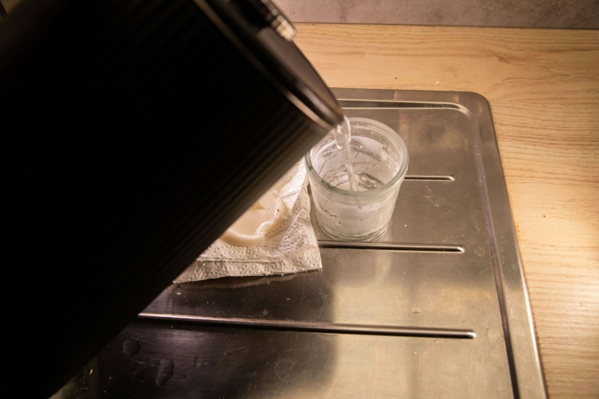 Schritt 4: Den Vorgang wiederholen, bis kaum noch Wachs übrig ist.