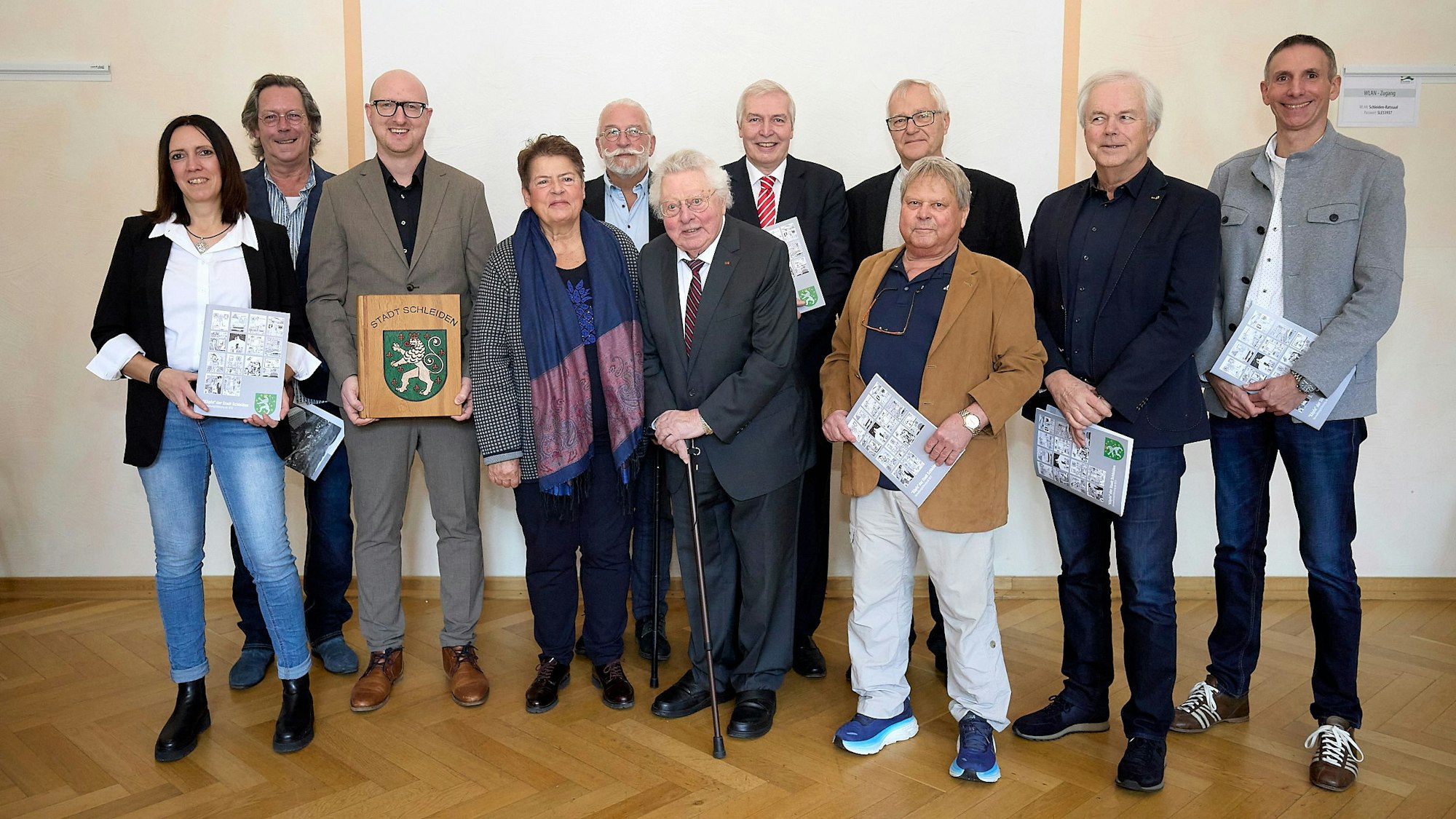 Gruppenfoto der Genannten.