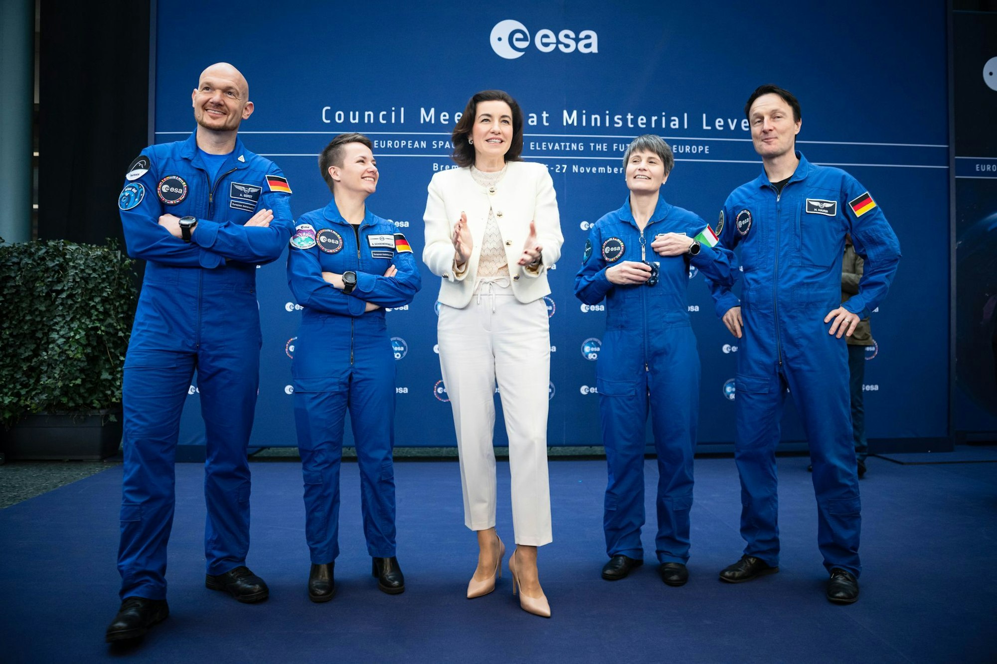 An der Konferenz nehmen rund 500 Menschen teil - darunter auch Astronautinnen und Astronauten.