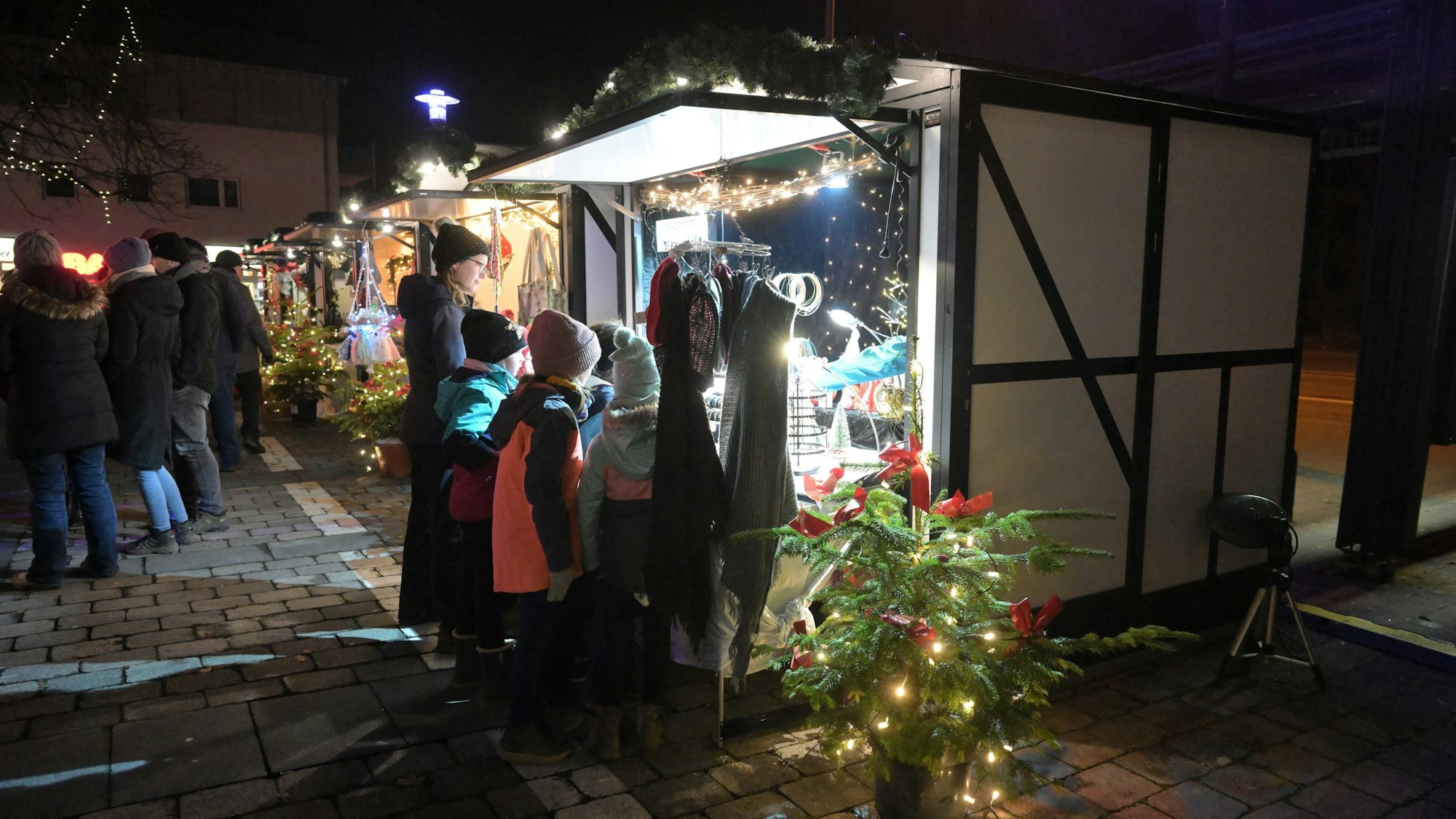 Eine Weihnachtsmarktbude in Kürten.